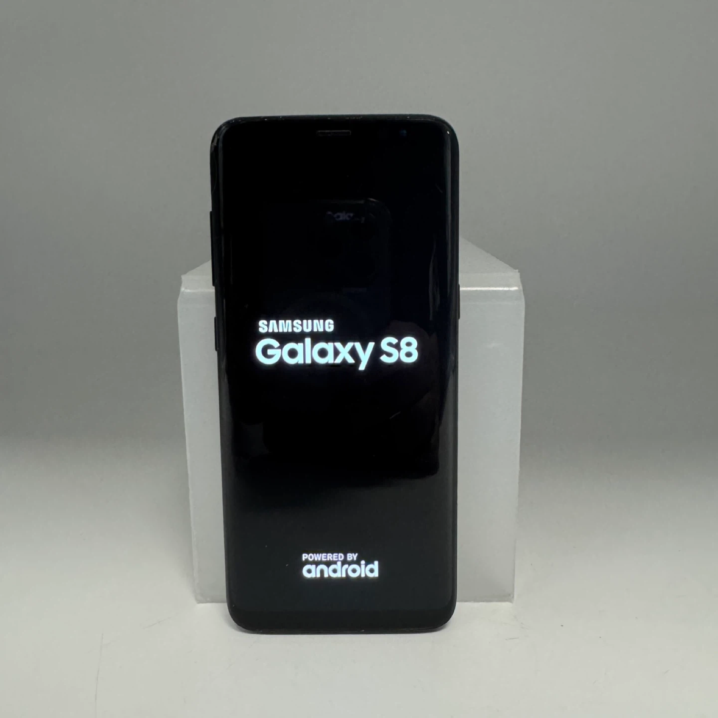 Samsung Galaxy S8 – 64GB Unlocked , Small Cracks - photo 4