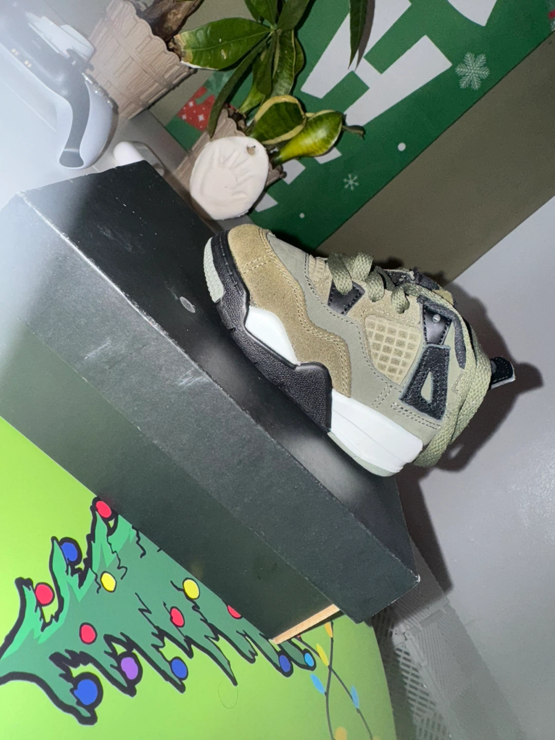 Jordan 4 Retro SE Olive Canvas Kids Size 5C - photo 2