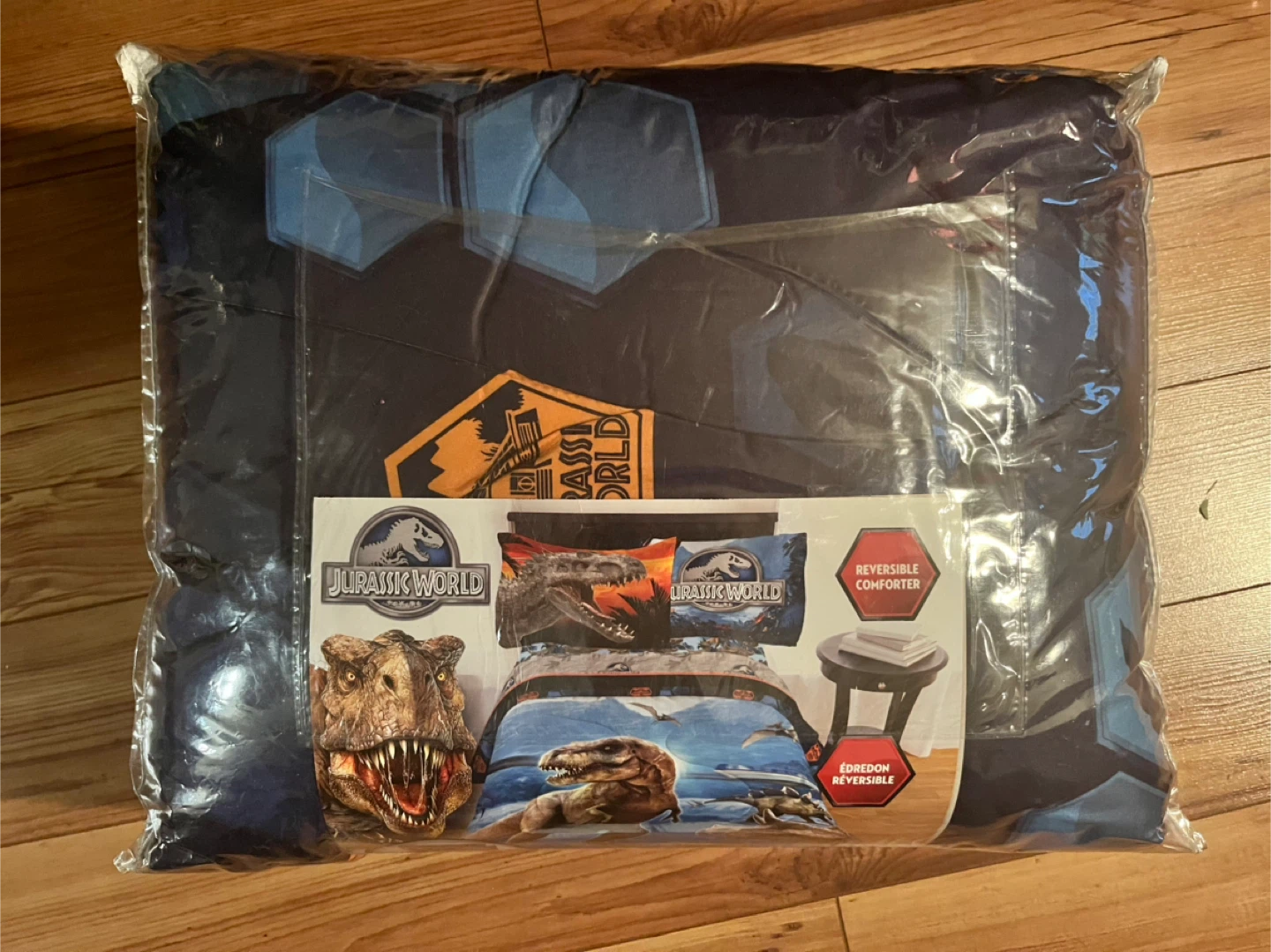 Jurassic World Twin/Full Comforter Set - photo 2