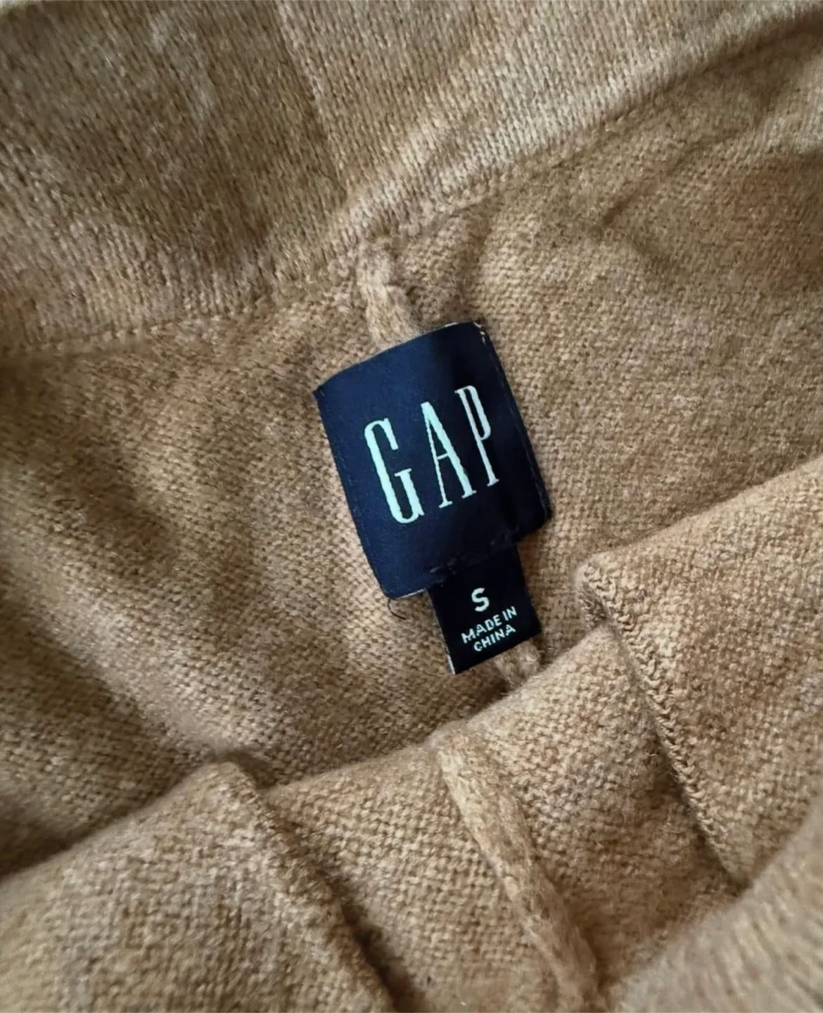 Gap cashsoft sweater pants size small image indicator(3)