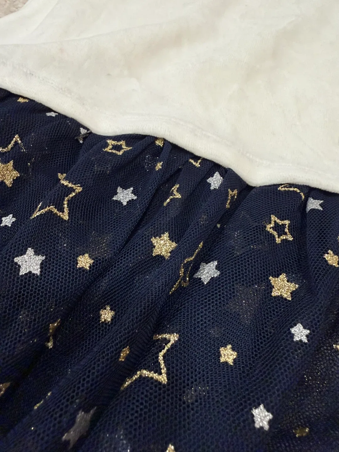 New Tommy Hilfiger sweater - Size 6 image indicator(3)