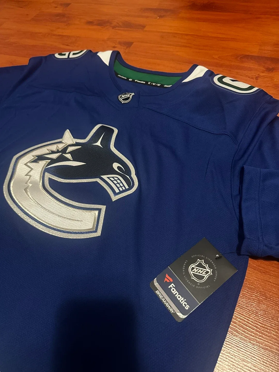 Vancouver Canucks Fanatics NHL Jersey image indicator(3)
