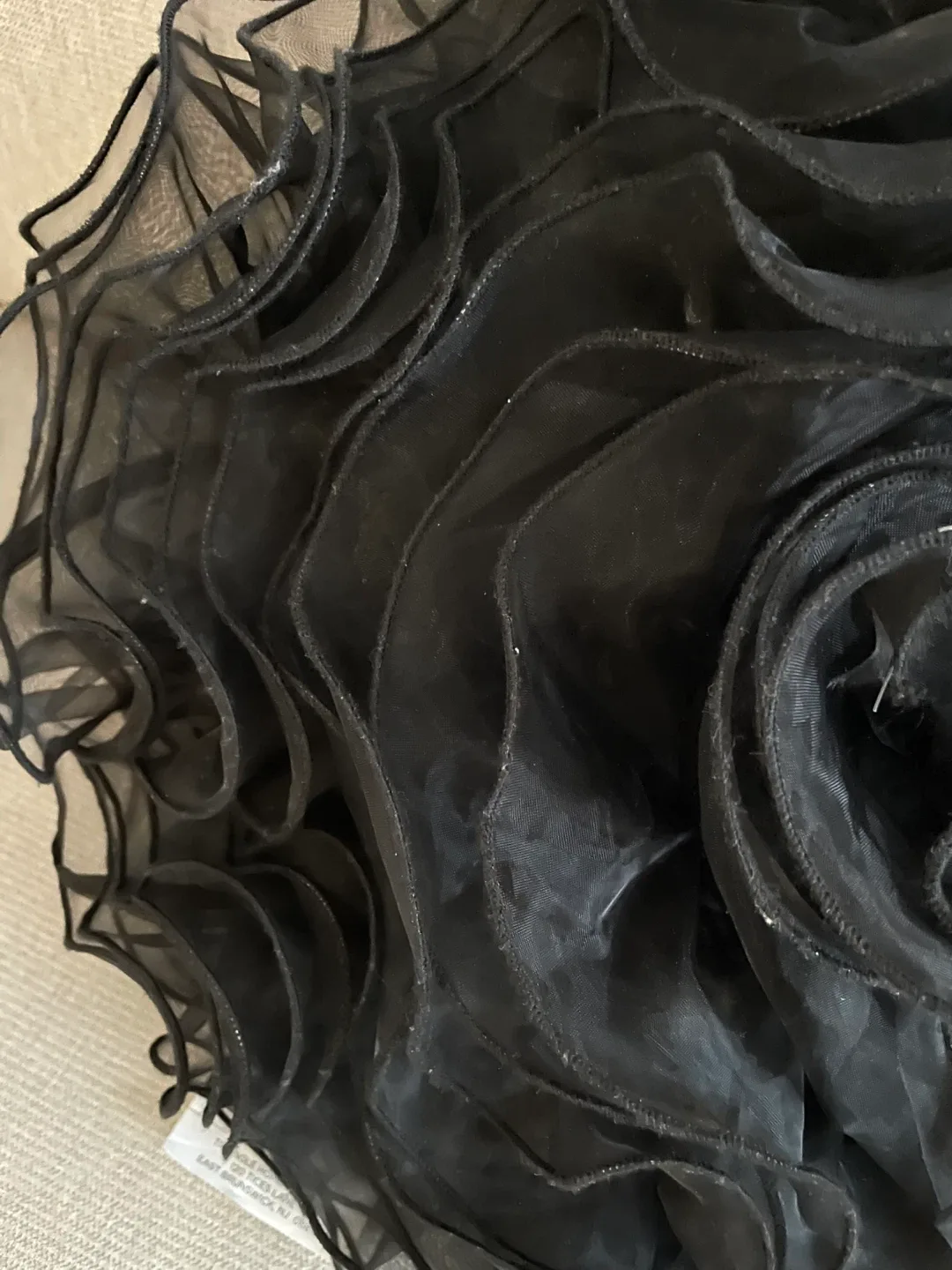 black rose decorative pillow image indicator(2)