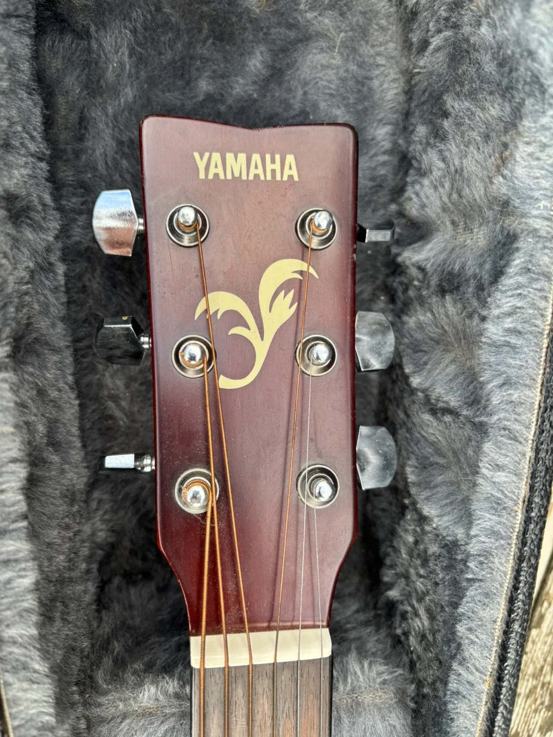 Yamaha FG-402 Acoustic Guitar w case, 81231121, 1978 image indicator(4)