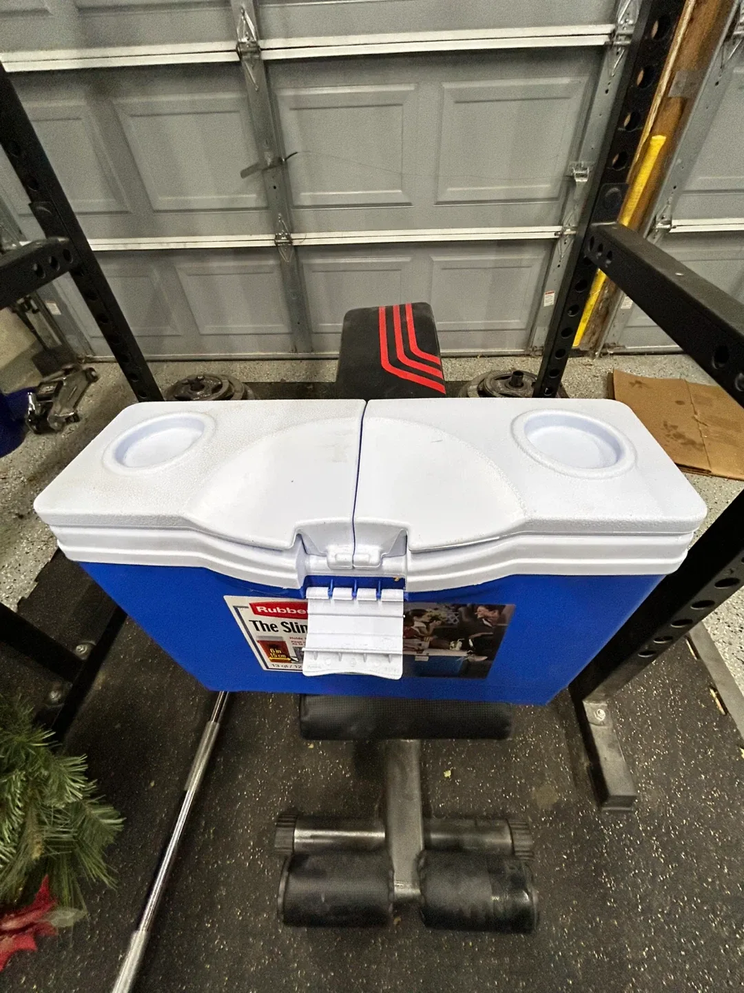 Rubbermaid The Slim Cooler - 13 qt / 12.5 L image indicator(3)