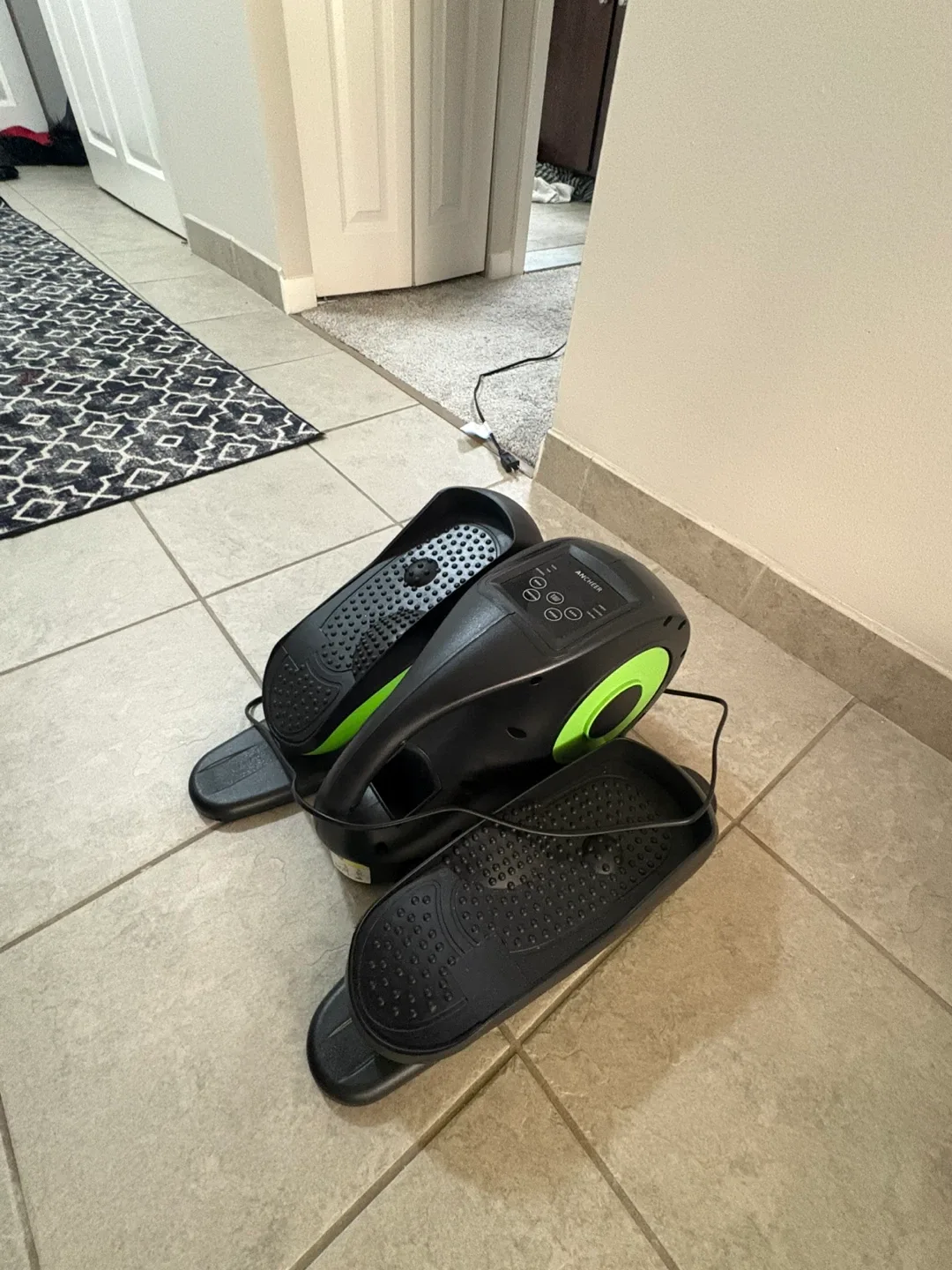 Under Desk  Elliptical image indicator(3)