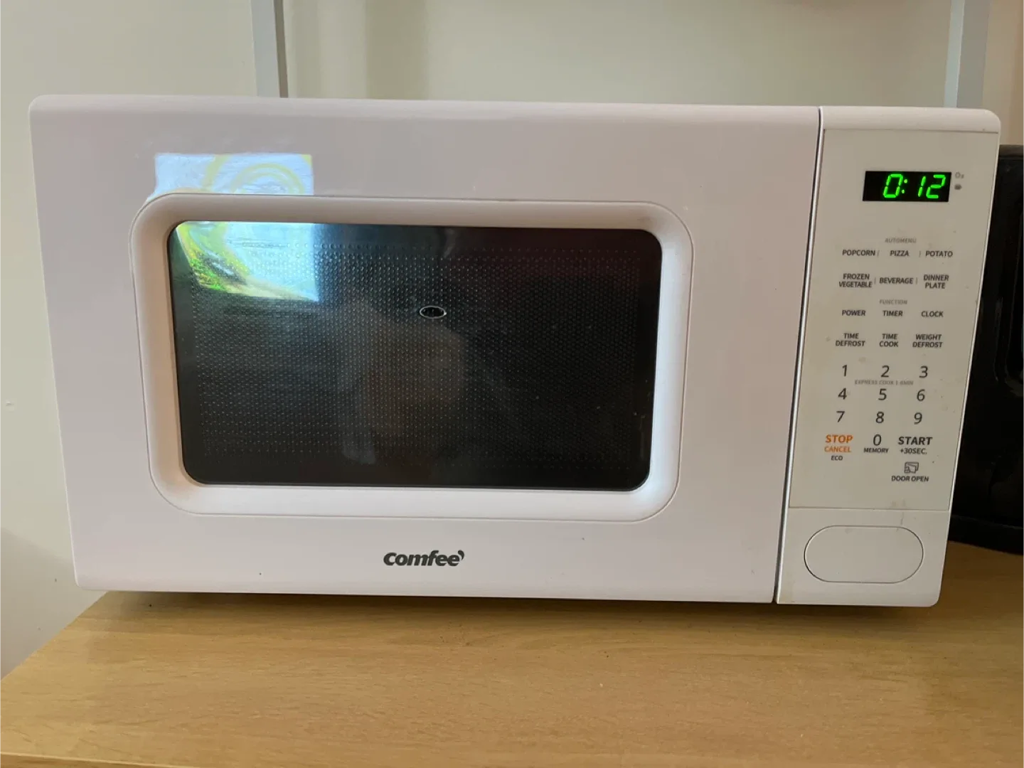 Comfee' Microwave Oven
