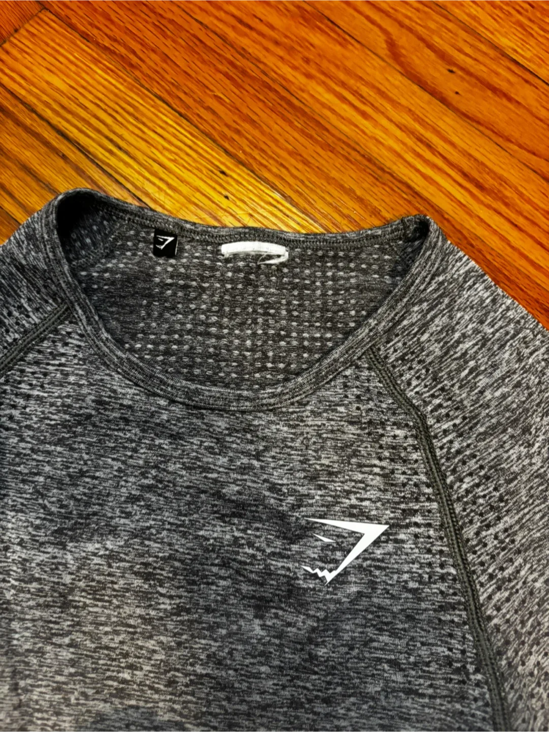 Gymshark Grey Long Sleeve Crop Top - Size S image indicator(2)
