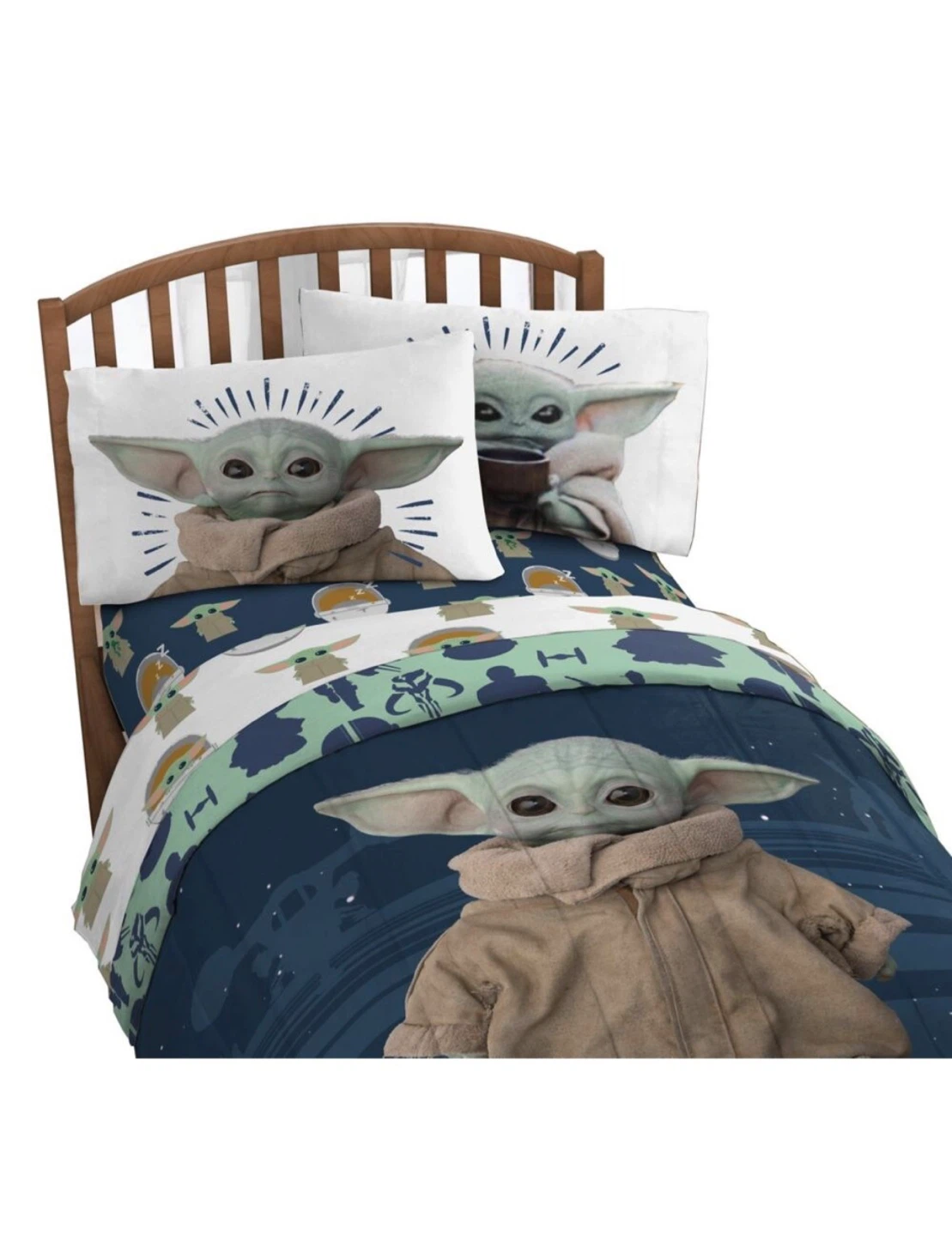 Star Wars Mandalorian Baby Yoda Reversible Comforter Set - photo 2