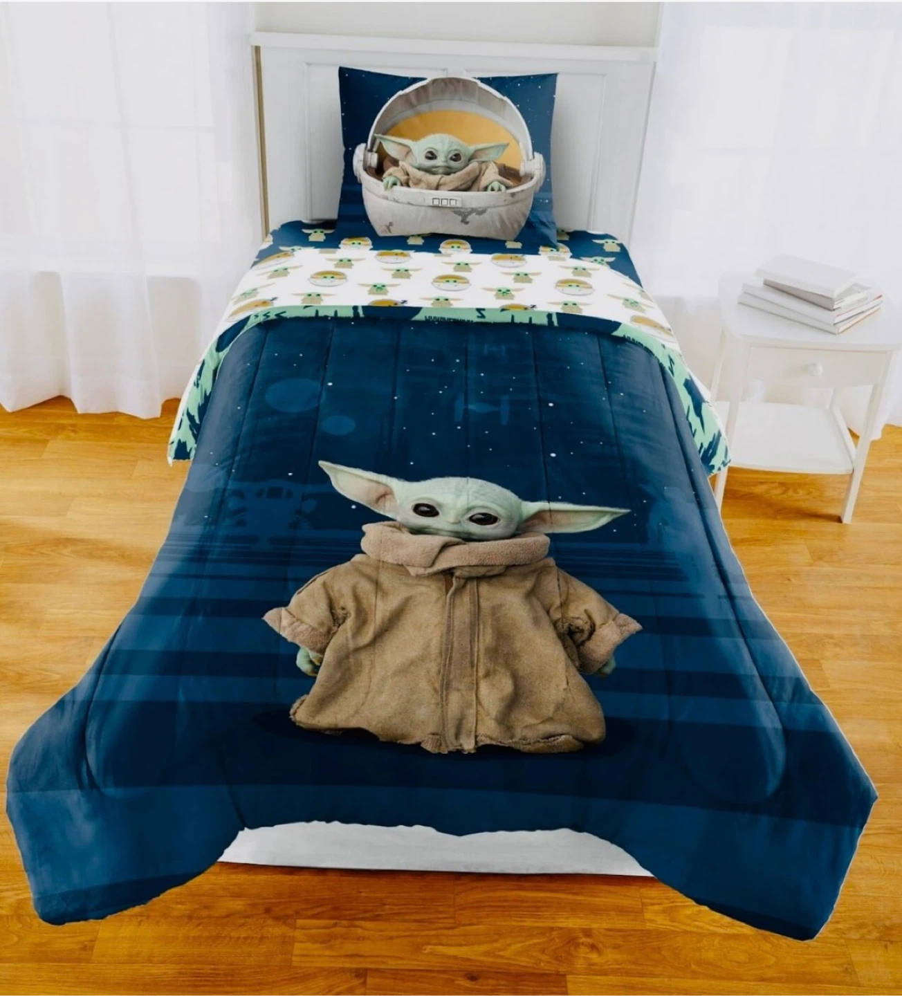 Star Wars Mandalorian Baby Yoda Reversible Comforter Set