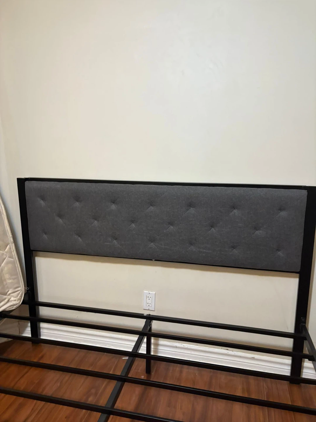 Queen Size Bed Frame with Headboard - photo 5