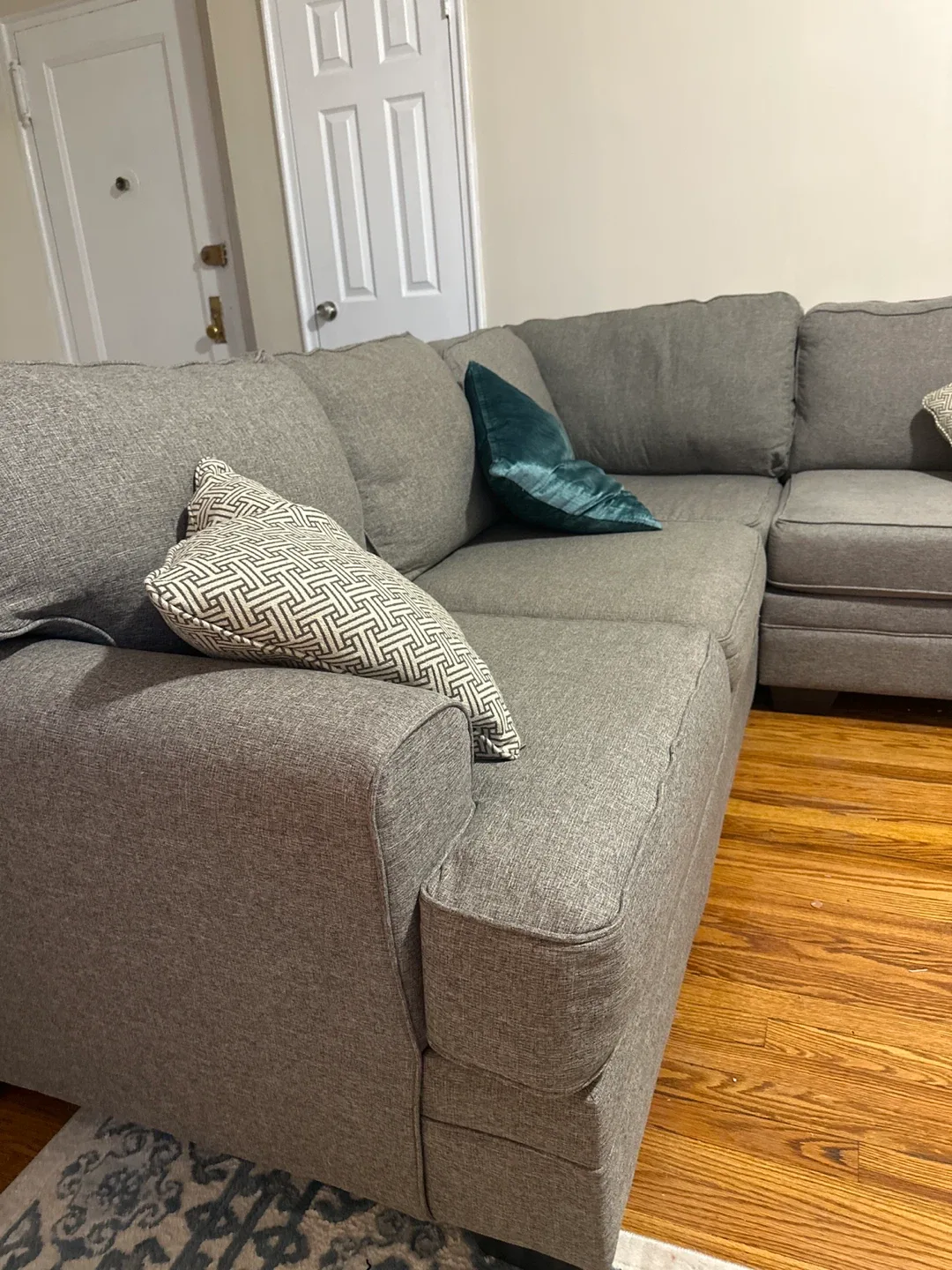 Gray Sectional Sofa image indicator(2)