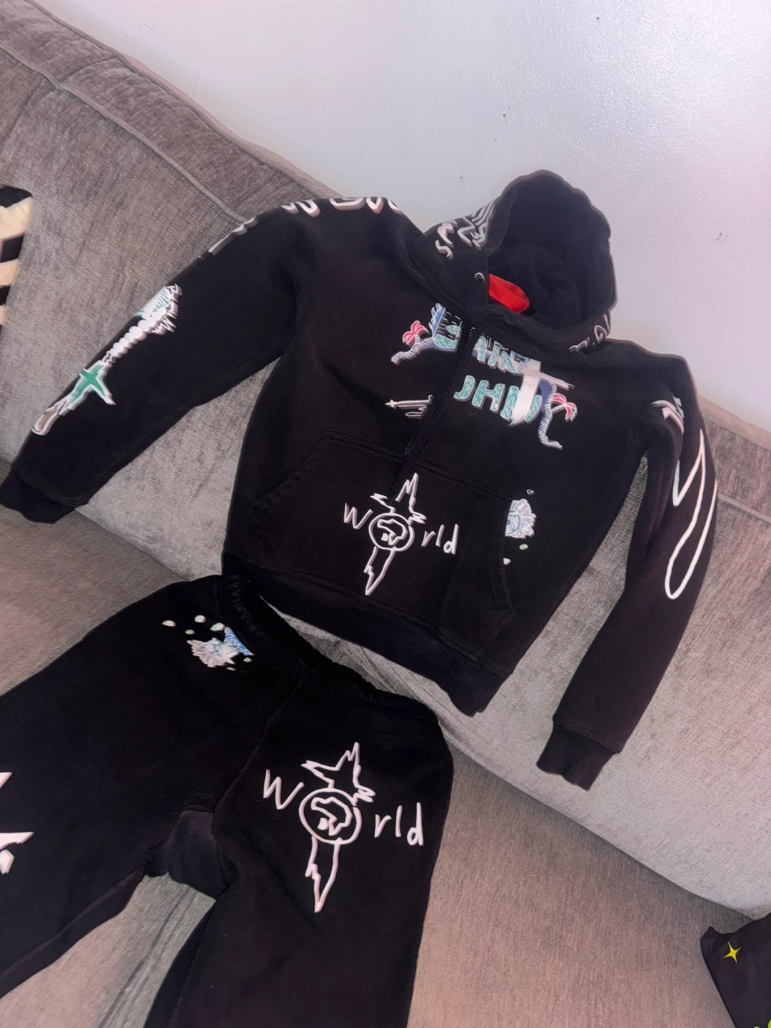 'NOT A CULT TOUR' SWEATPANTS and SWEATSHIRT- BLACK - photo 2