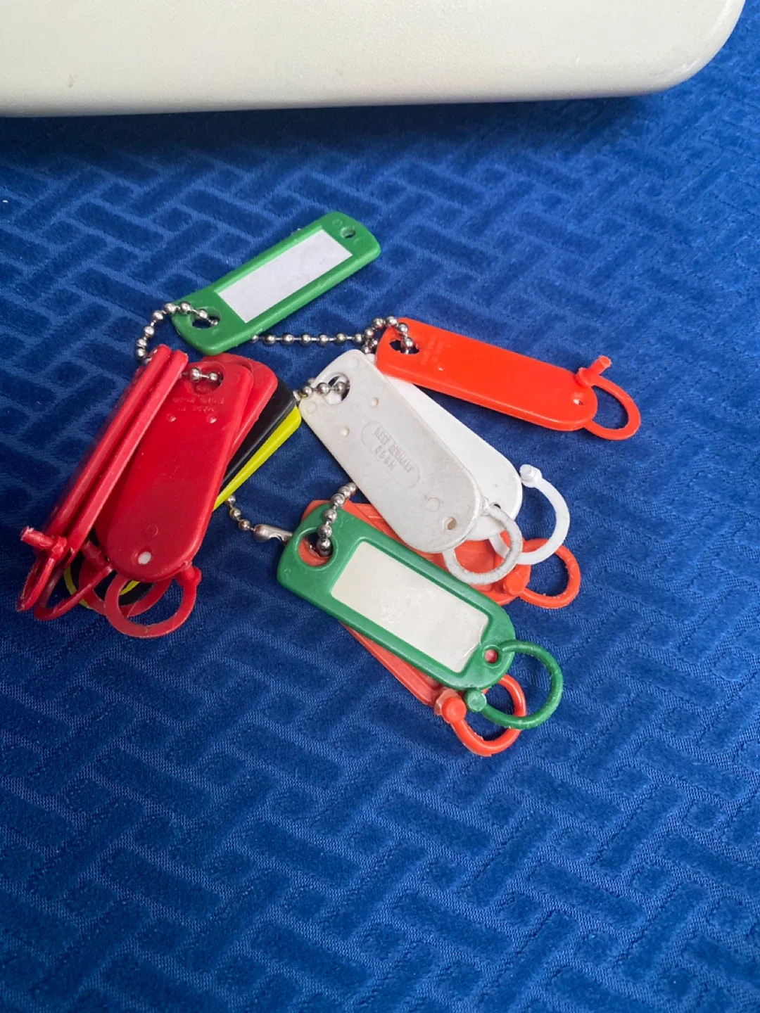 Key Storage Cabinet with Key Tags image indicator(3)