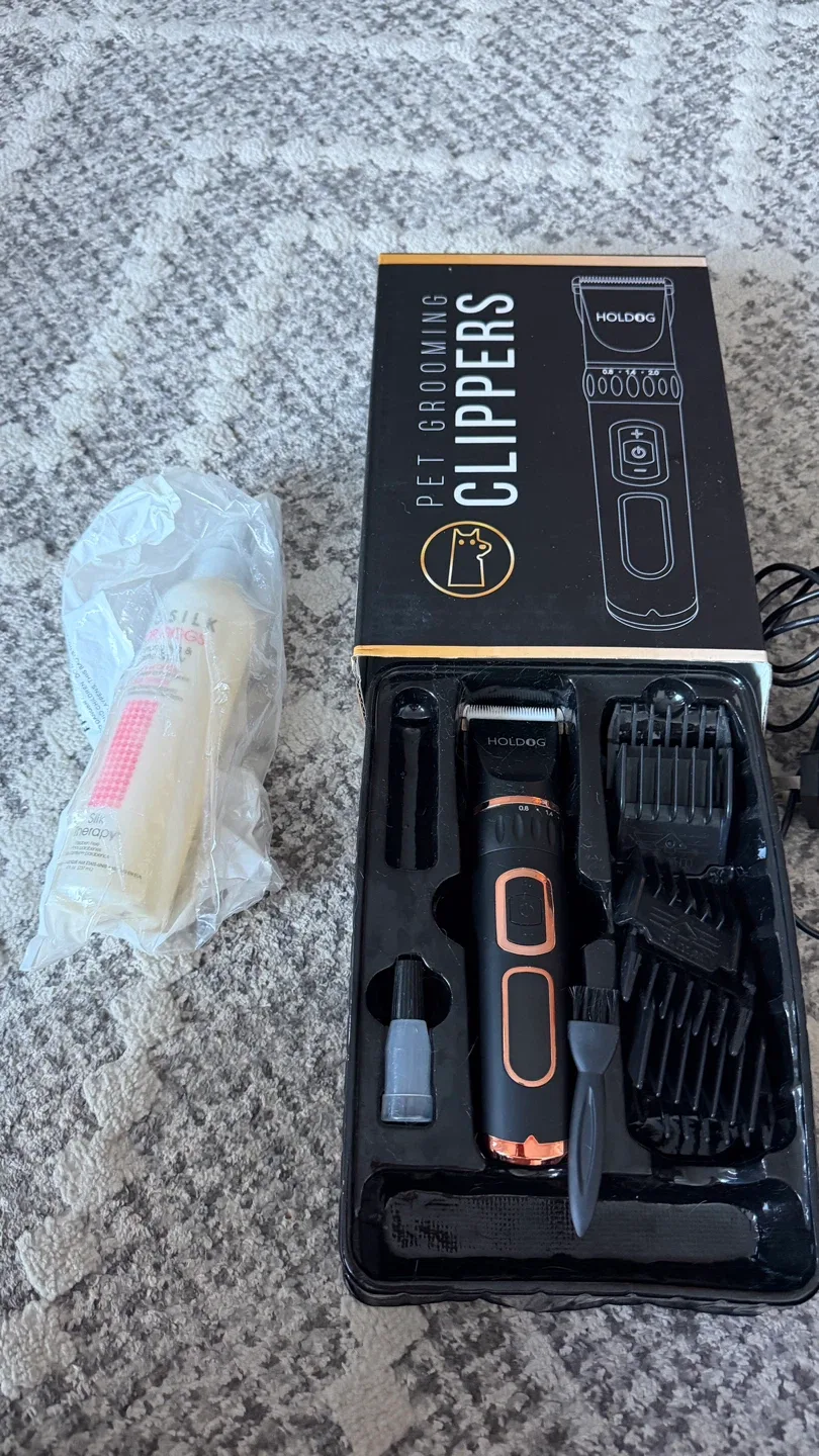 Pet Grooming Clippers Like New + New Detangler Spray