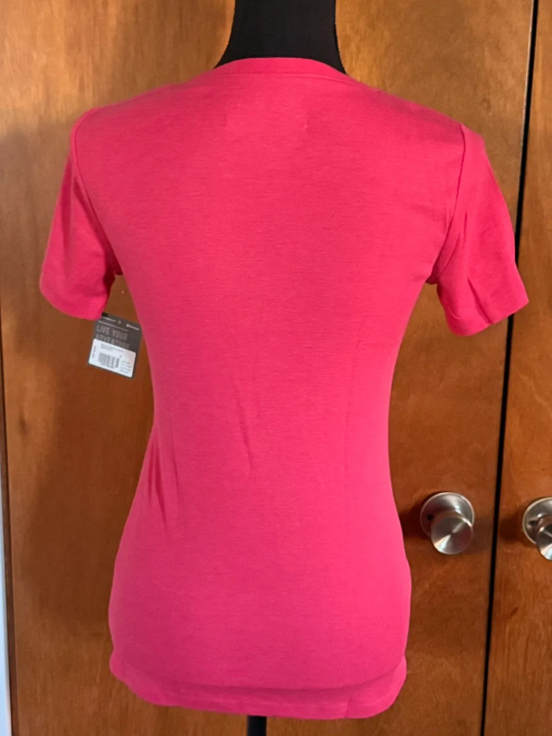 New Eddie Bauer Pink V-Neck Tee - Size S image indicator(3)