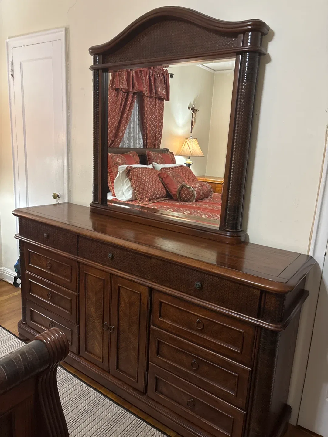 Bedroom Set - Dresser, Wardrobe, Bed & Nightstands image indicator(3)