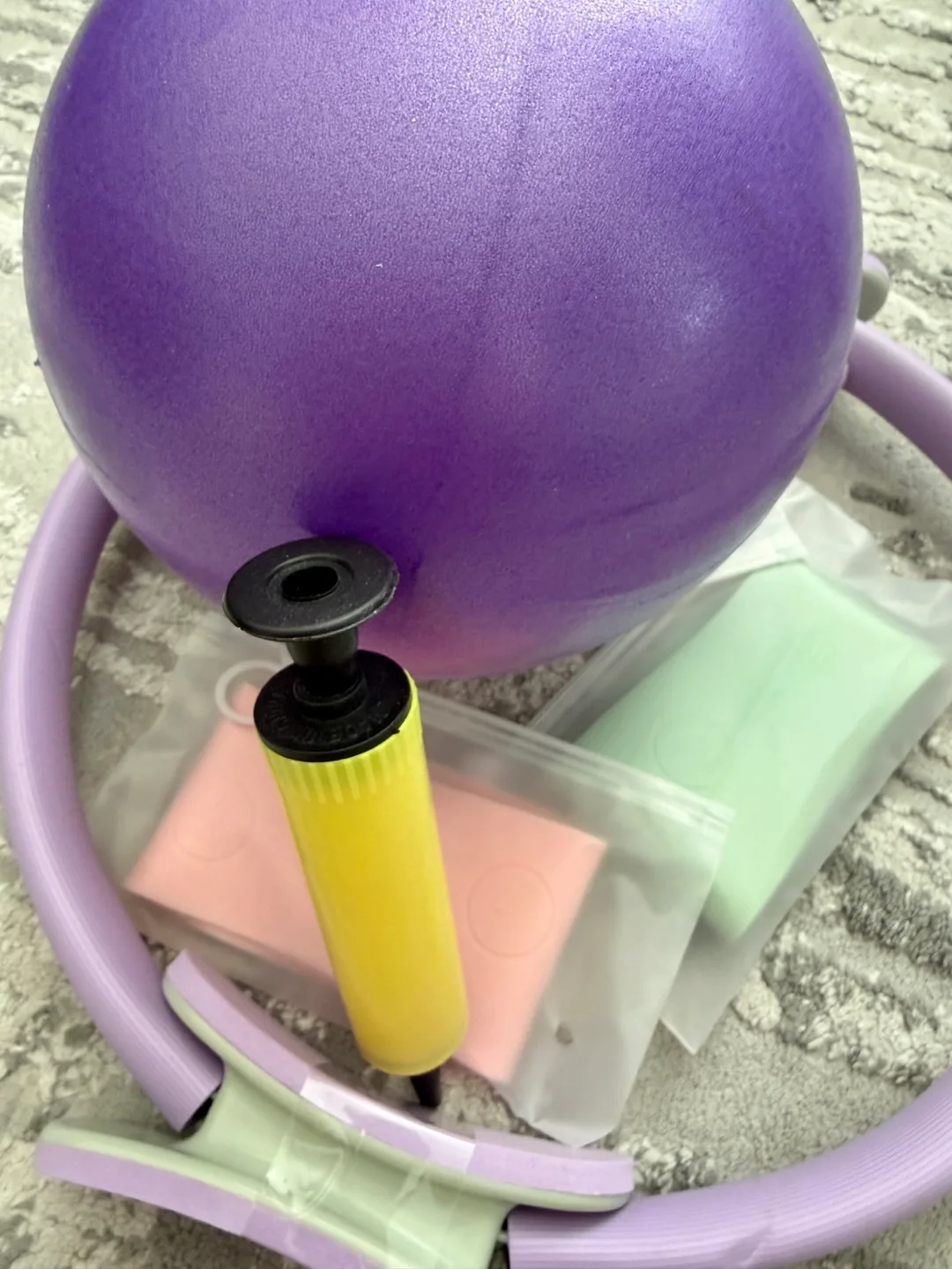 Pilates Set: Circle, Ball, and Resistance Bands image indicator(4)