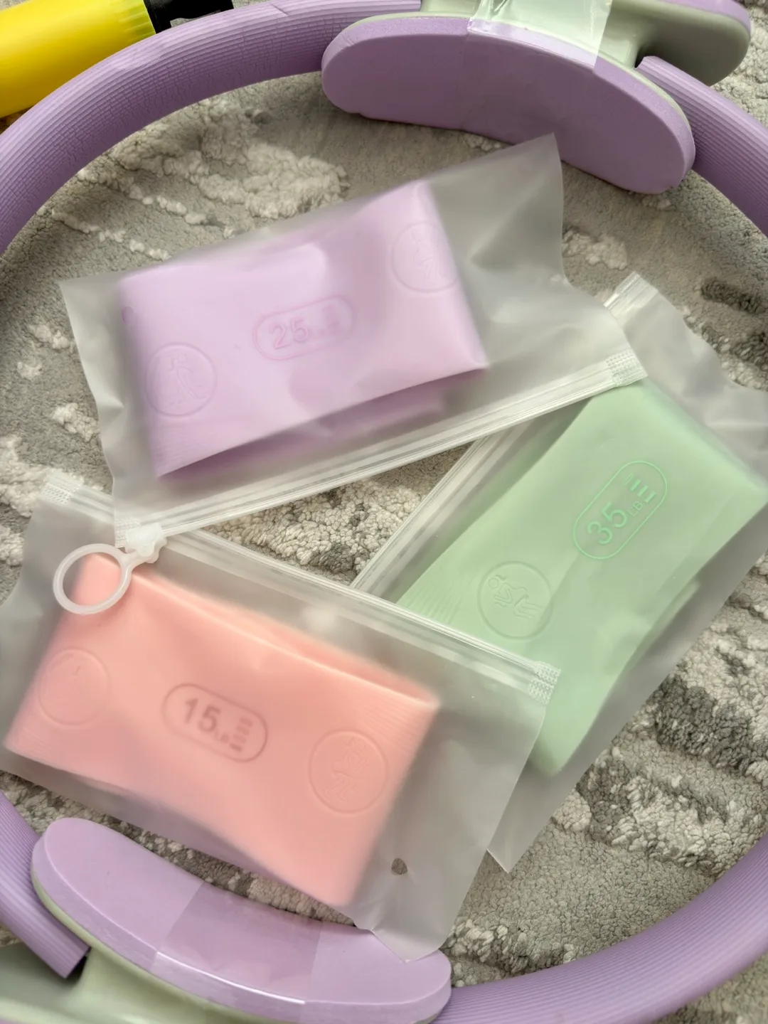 Pilates Set: Circle, Ball, and Resistance Bands image indicator(3)