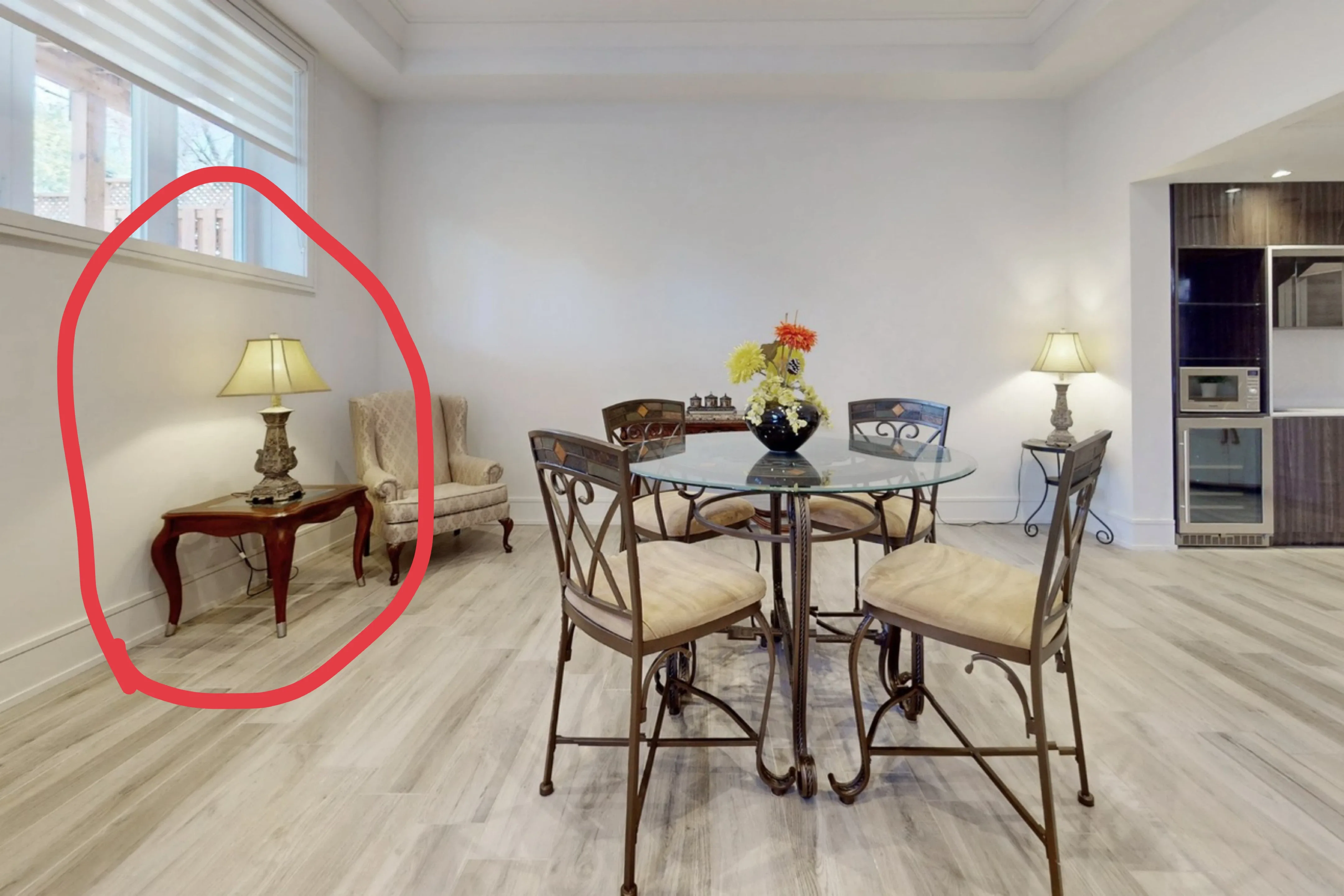 Side Table with Lamp