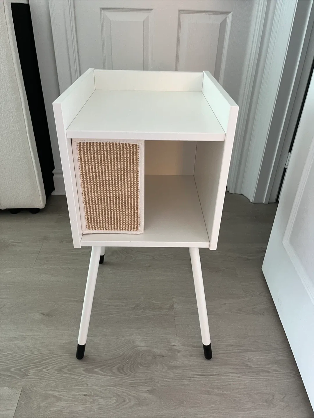 Cat house and side table