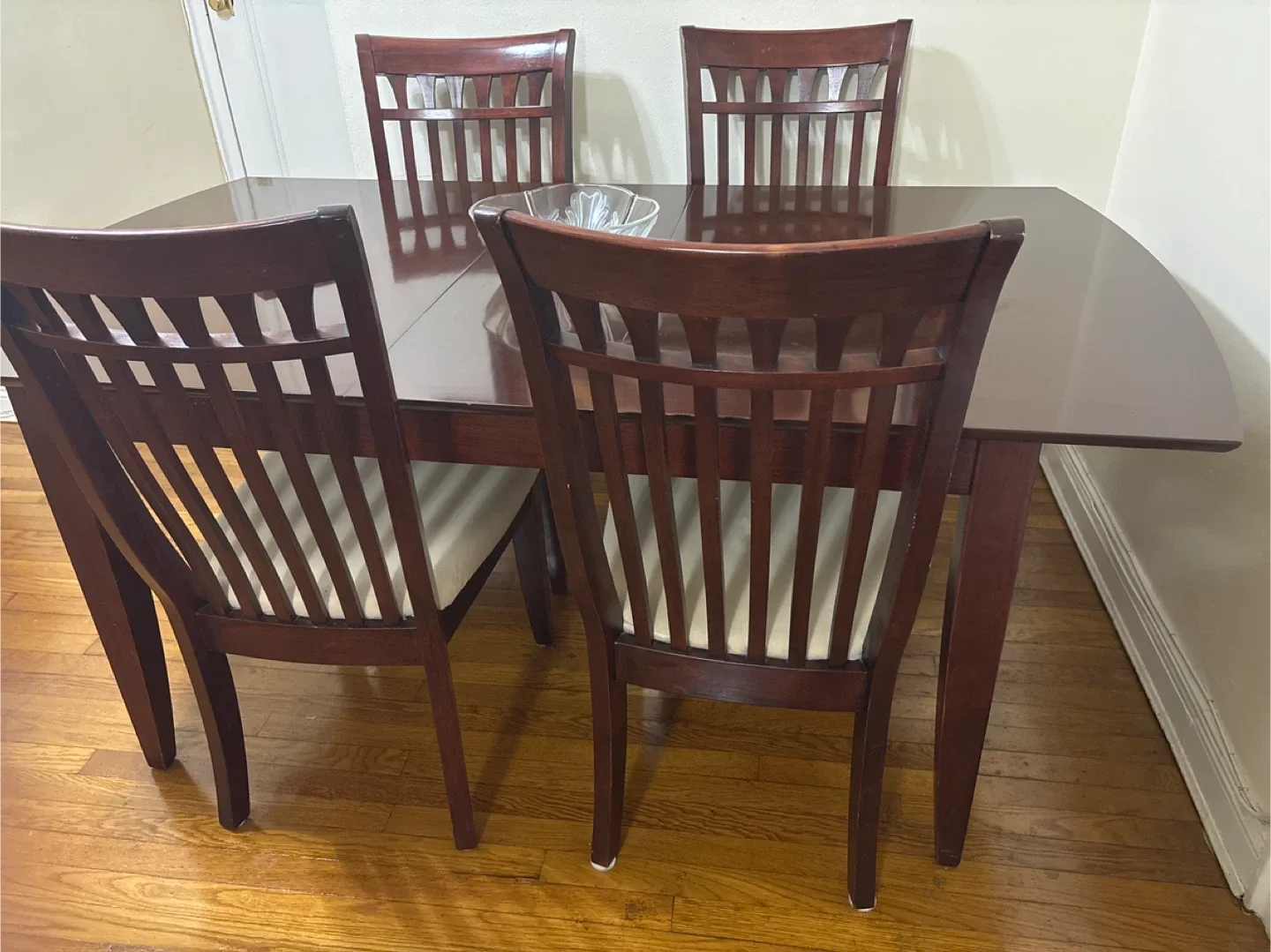 Dining Table with 4 Chairs - Wood image indicator(2)