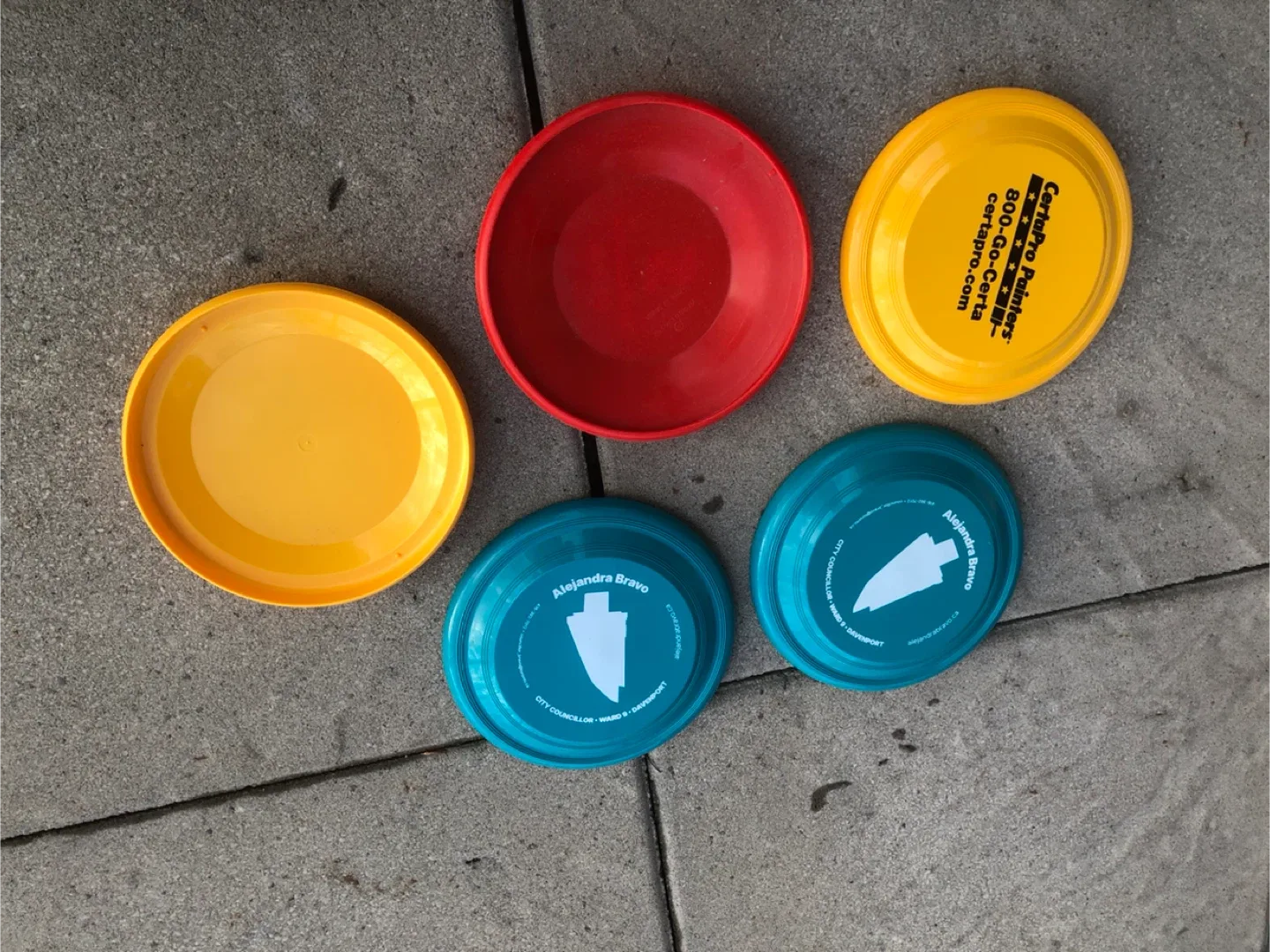 Mixed Lot of Branded Frisbees image indicator(2)
