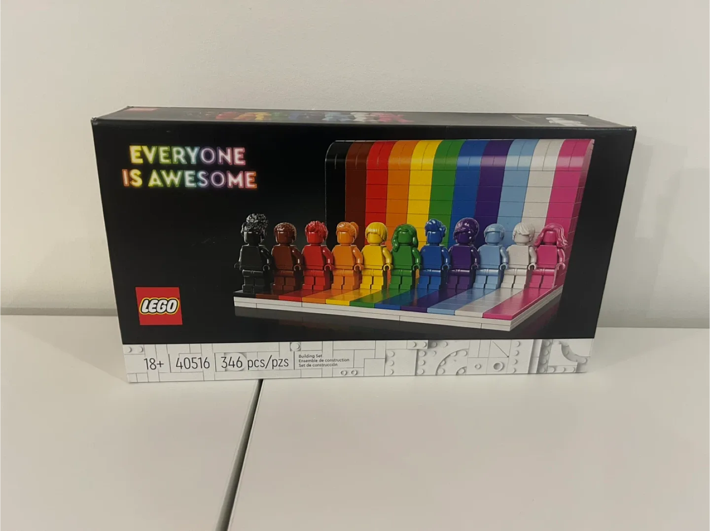 LEGO Everyone Is Awesome Set 40516
