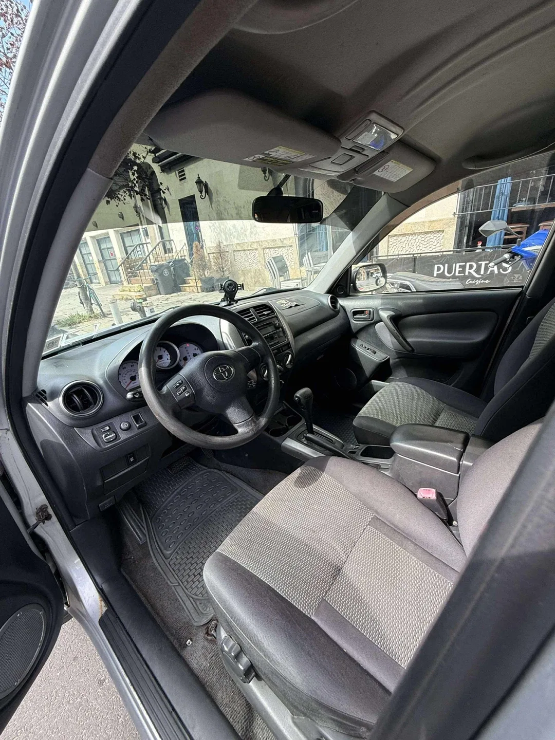 2004 Toyota RAV4 sport utility 4WD-114 k miles image indicator(4)