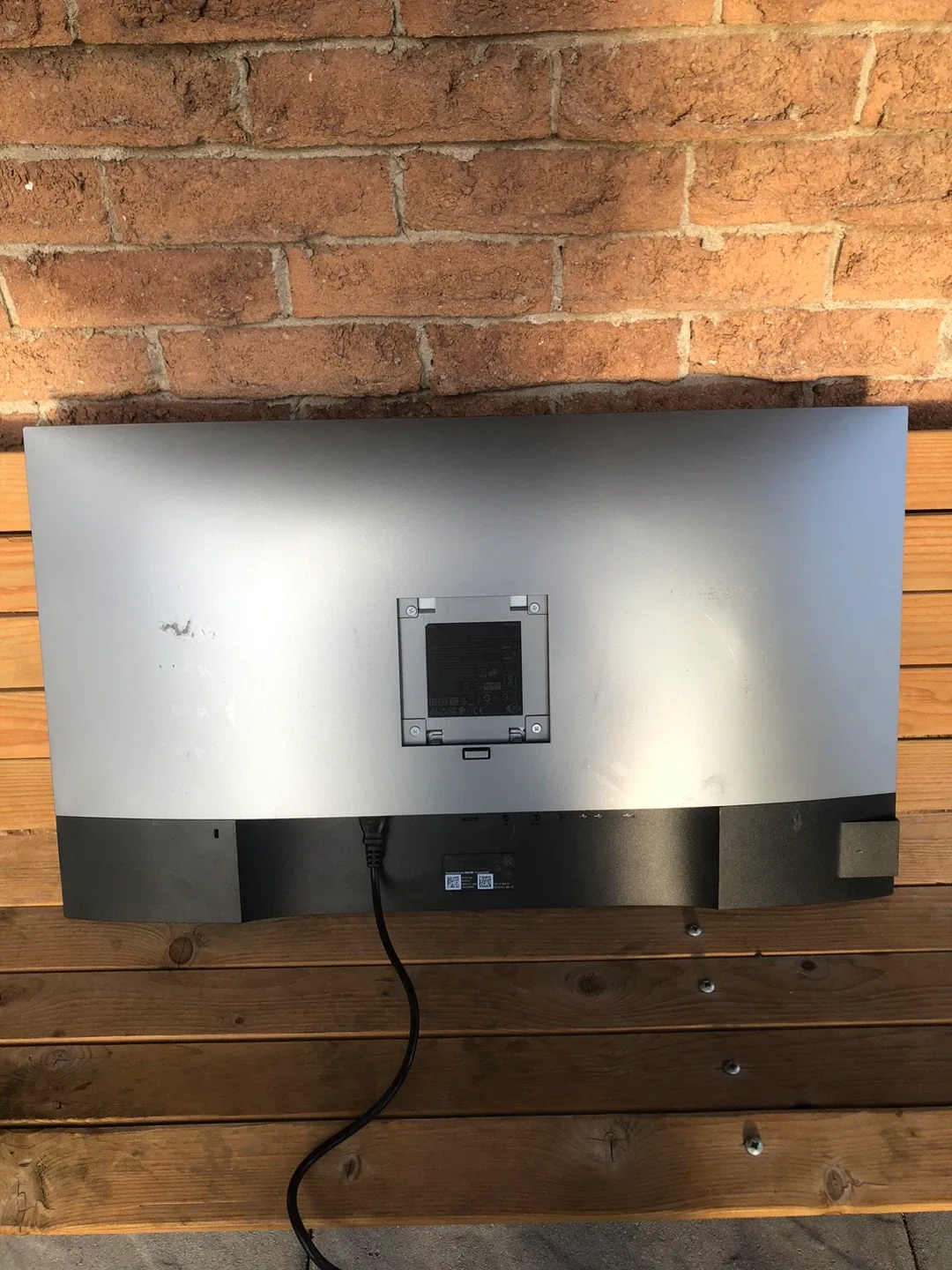 Dell U3219Q 32-inch Flat Panel Monitor image indicator(4)