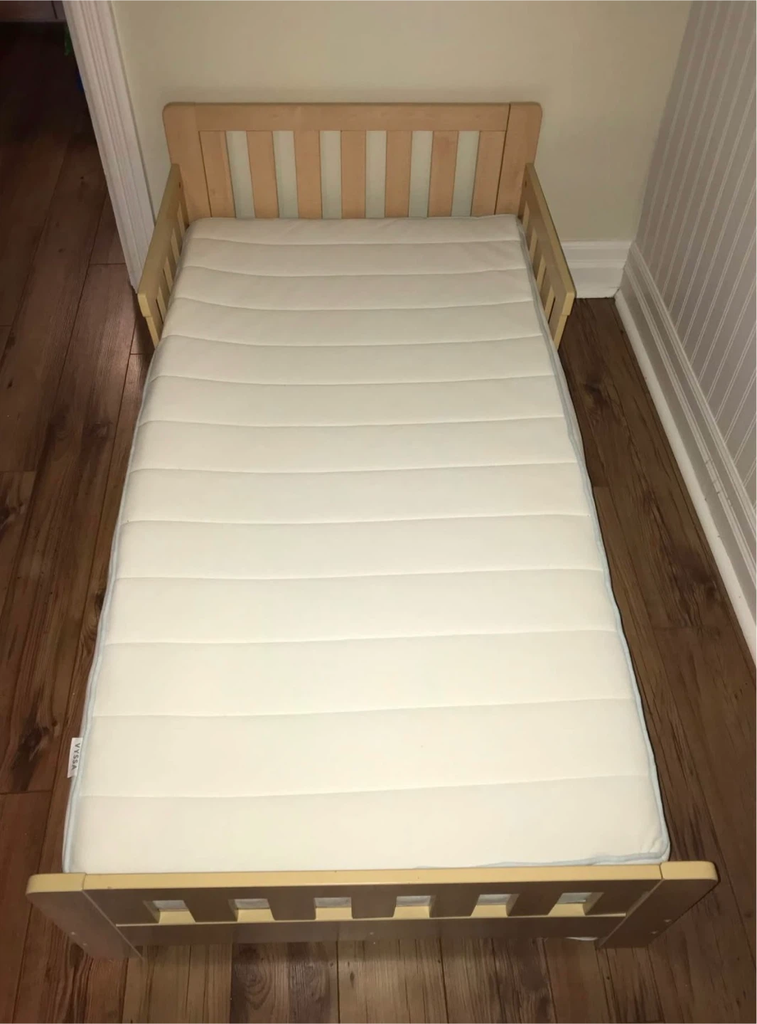 Convertible Toddler Bed - photo 2