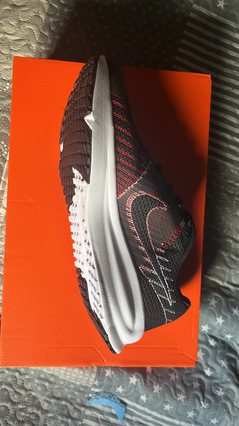 Nike Run Defy Black/Red Shoes
