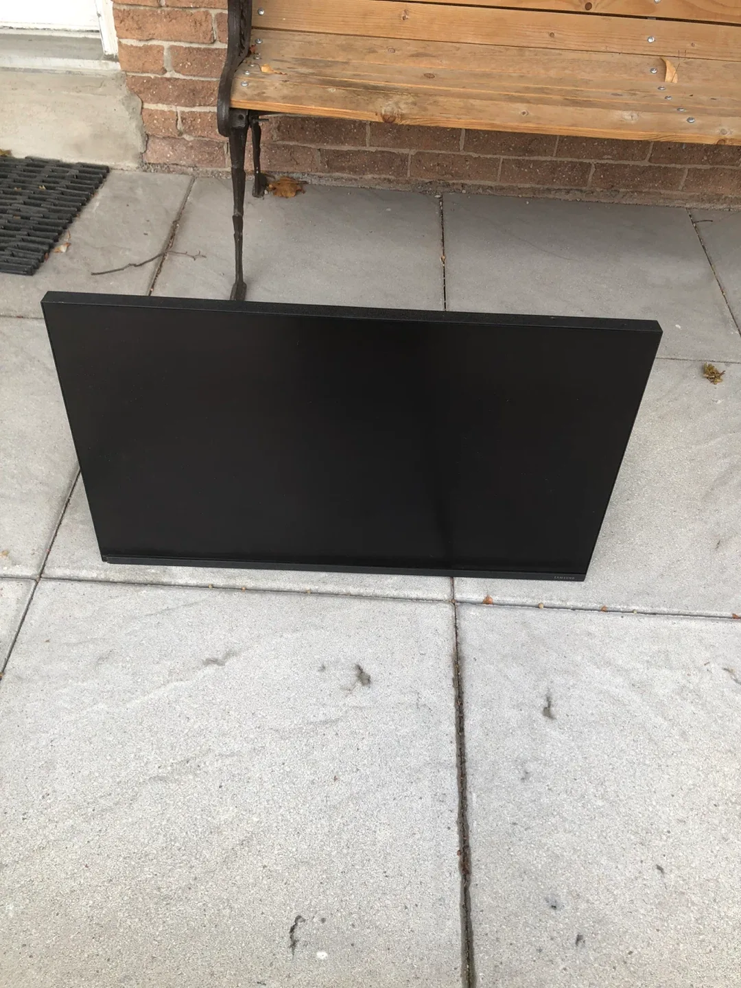 Samsung S32R750UEN 32" Black Monitor