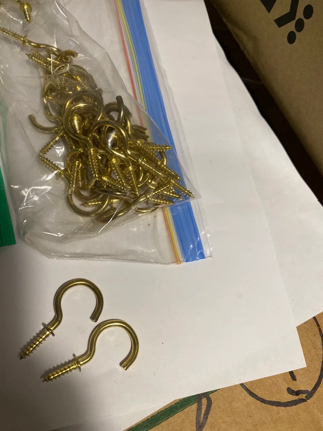 Lot of Screw-In Hooks image indicator(2)