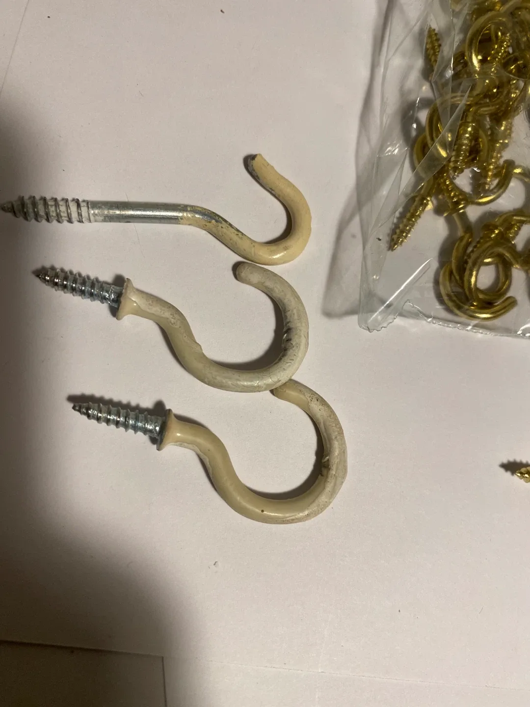 Lot of Screw-In Hooks image indicator(4)