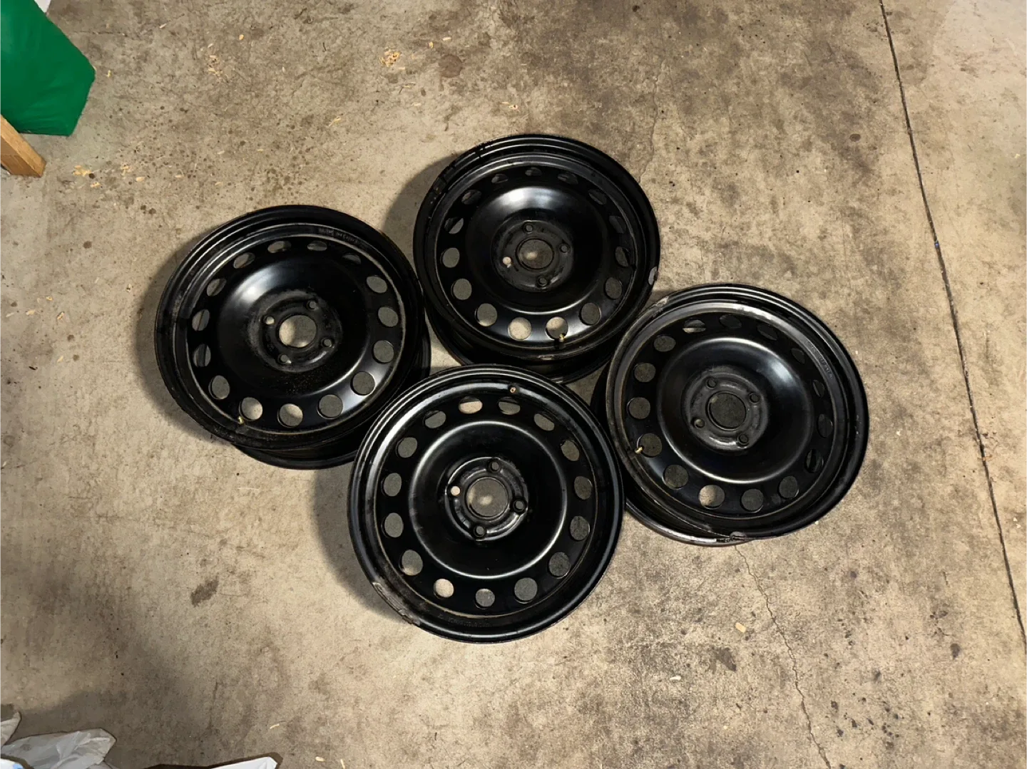 🛞 16” Steel Rims – 4x100 Bolt Pattern – Excellent Condition