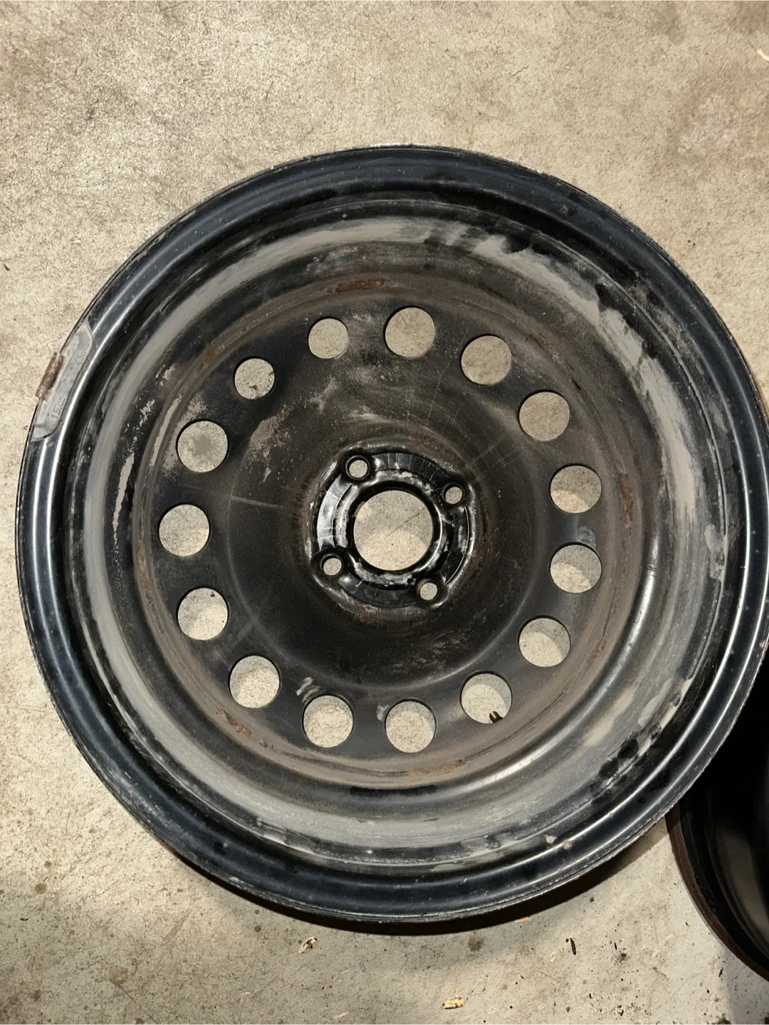 🛞 16” Steel Rims – 4x100 Bolt Pattern – Excellent Condition image indicator(3)