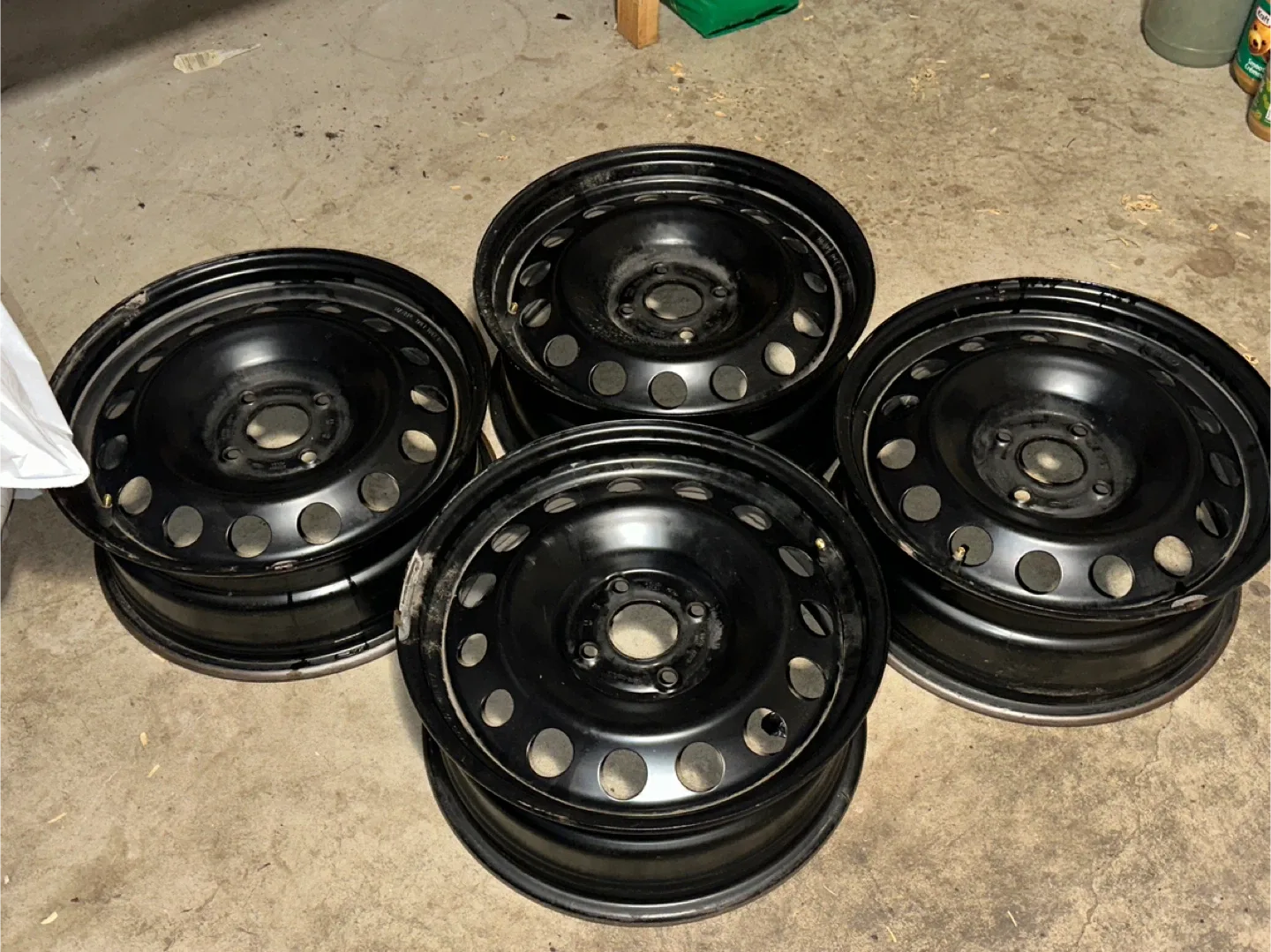 🛞 16” Steel Rims – 4x100 Bolt Pattern – Excellent Condition image indicator(2)