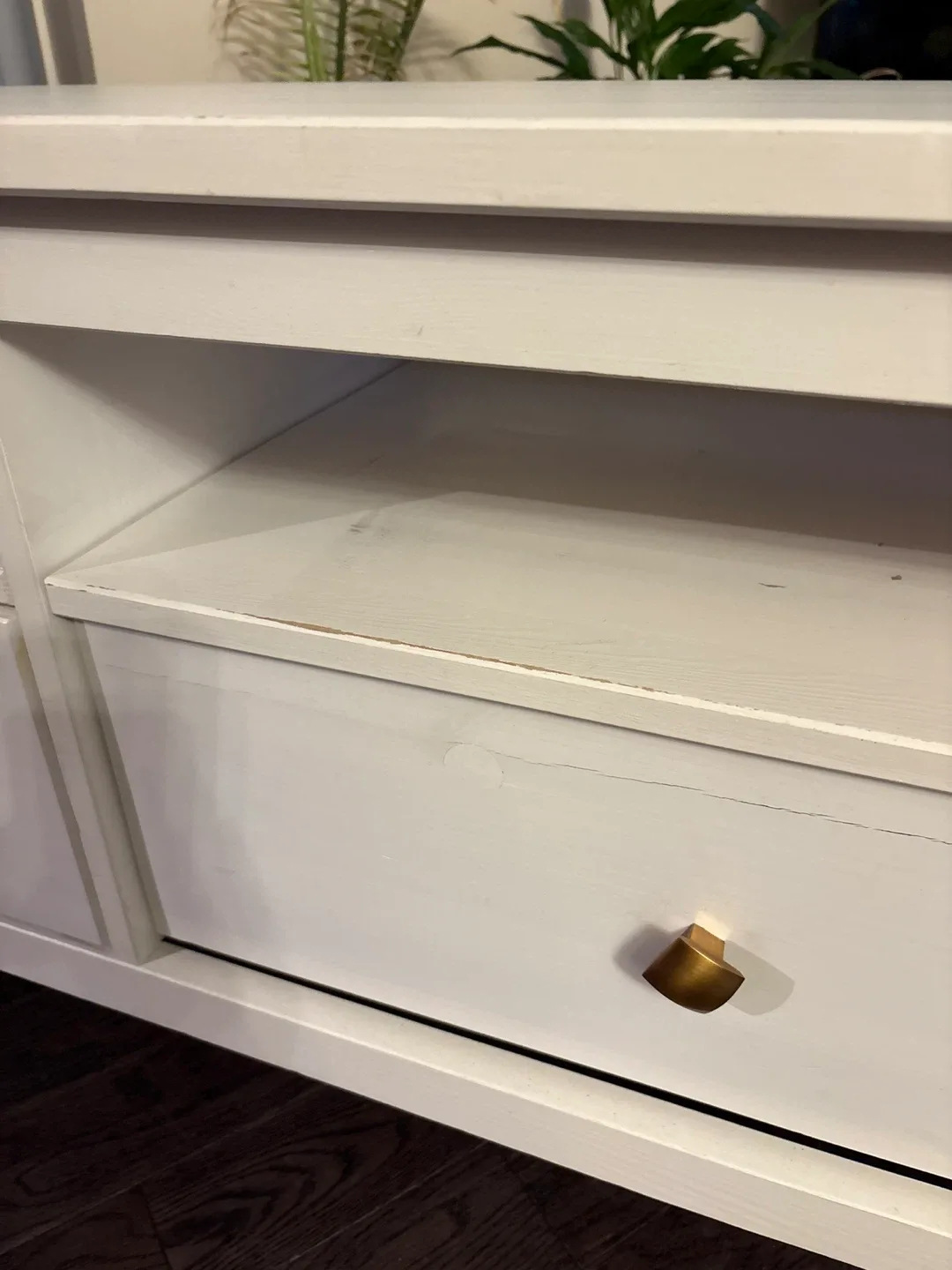 TV stand white image indicator(3)