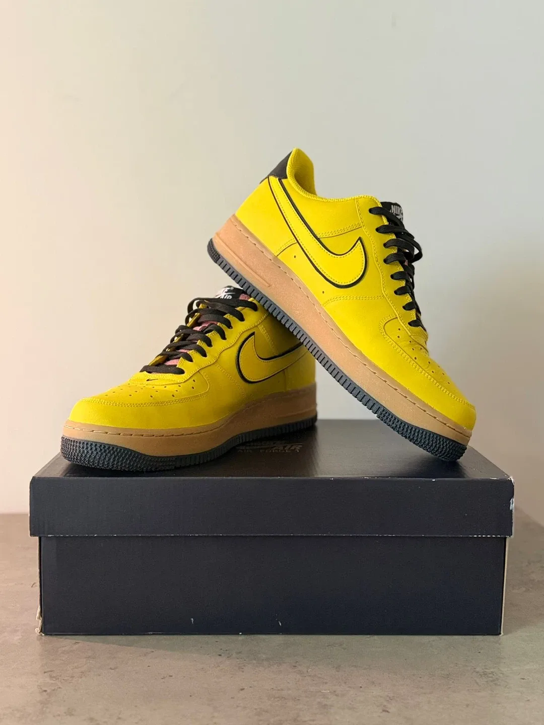 Coach Sling Backpack & Nike Air Force 1 Yellow image indicator(9)