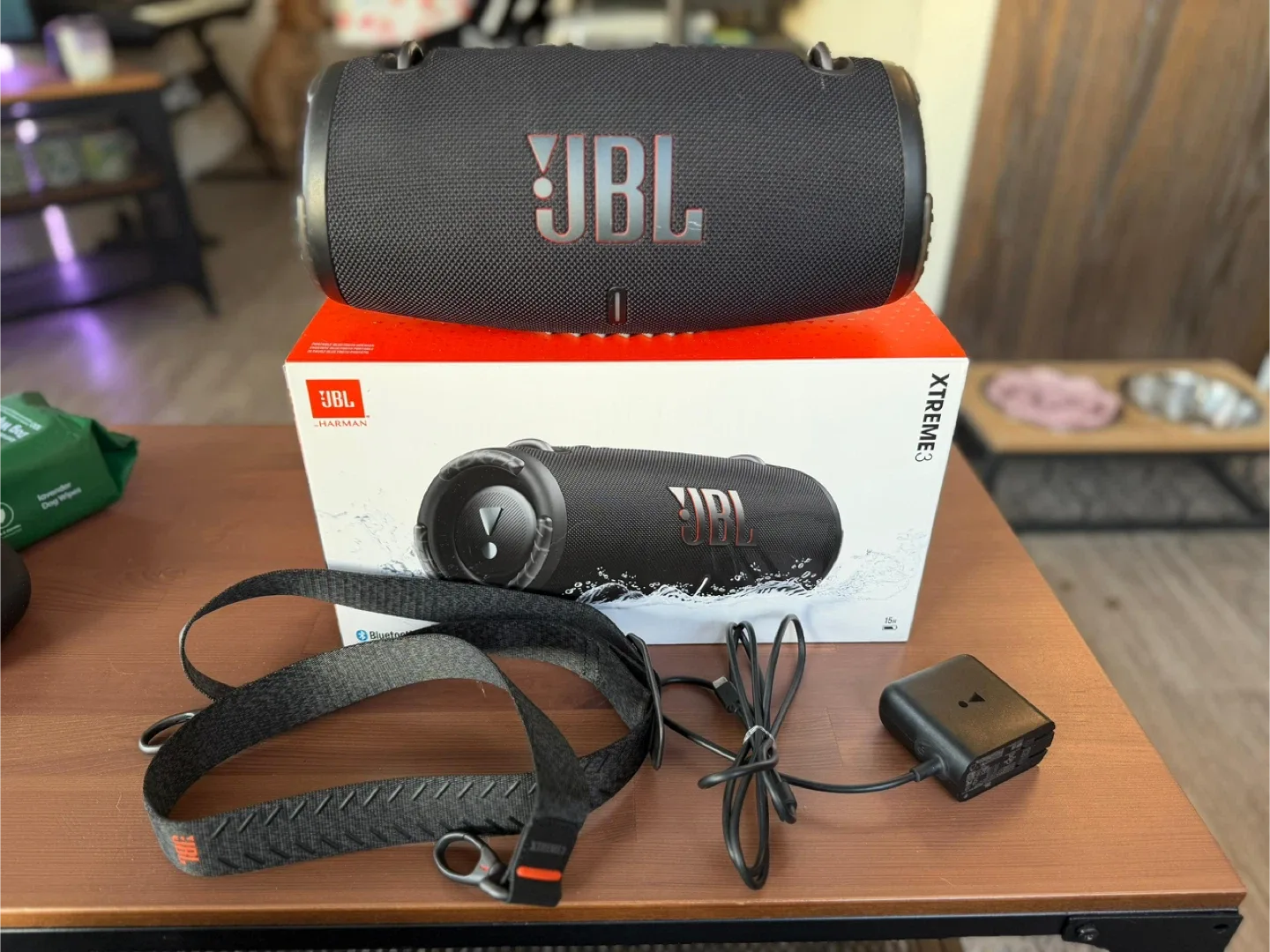 Coach Sling Backpack & Nike Air Force 1 Yellow image indicator(3)