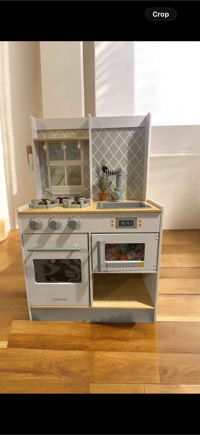 KidKraft Play Kitchen - Great Condition! - photo 2