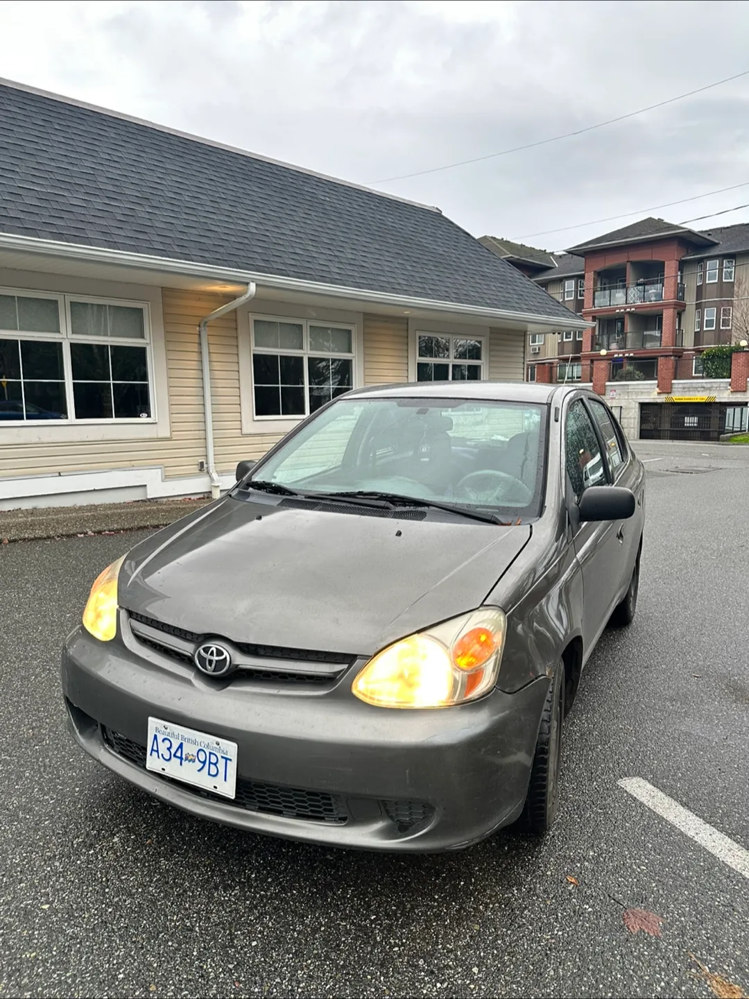 Toyota Echo Sedan - Great Commuter Car!