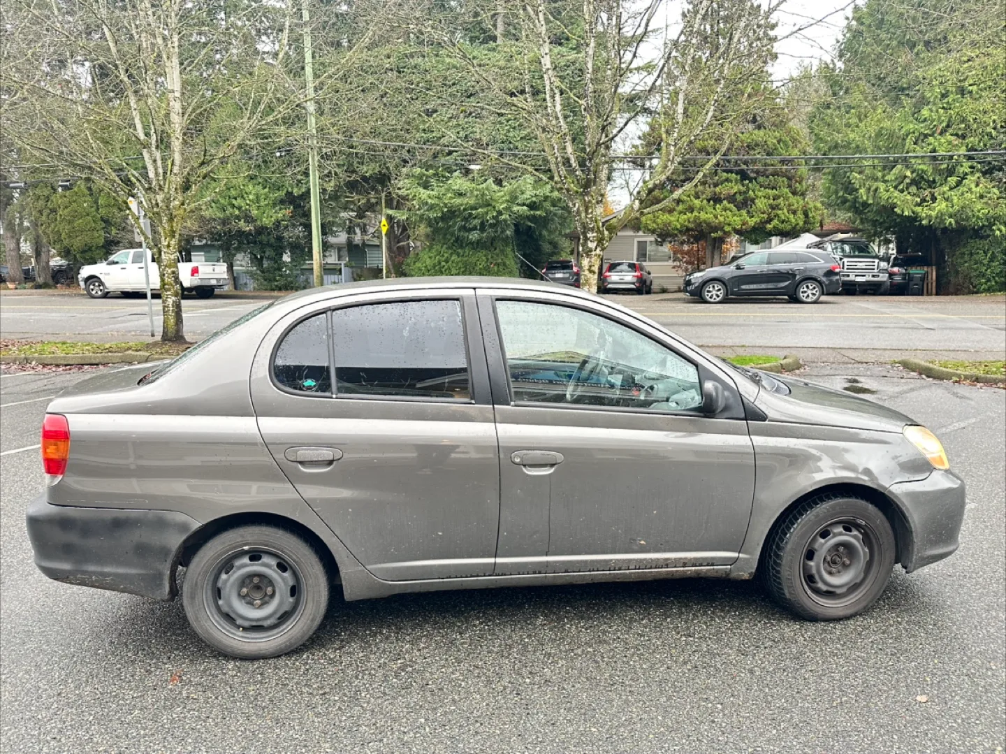 Toyota Echo Sedan - Great Commuter Car! image indicator(4)