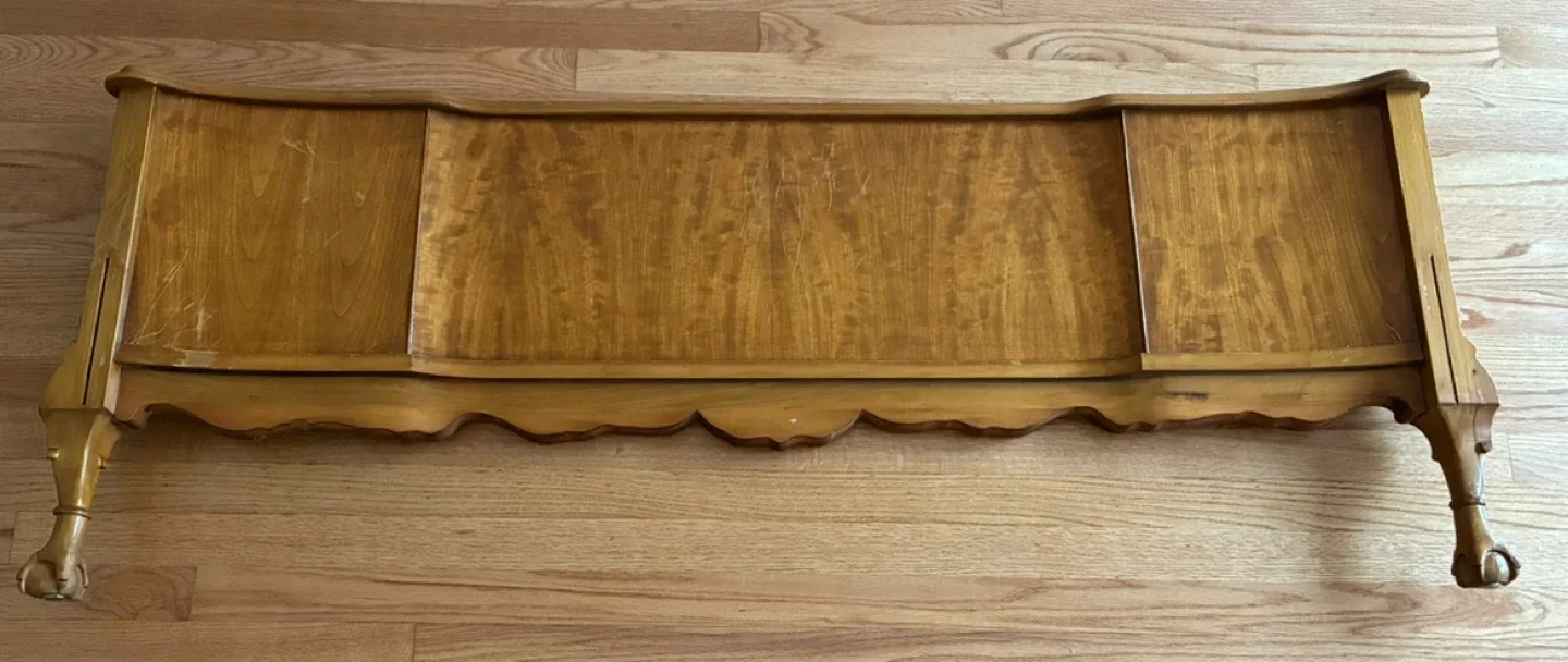 Antique Wooden Full Bed Frame - MUST PICK UP. image indicator(5)