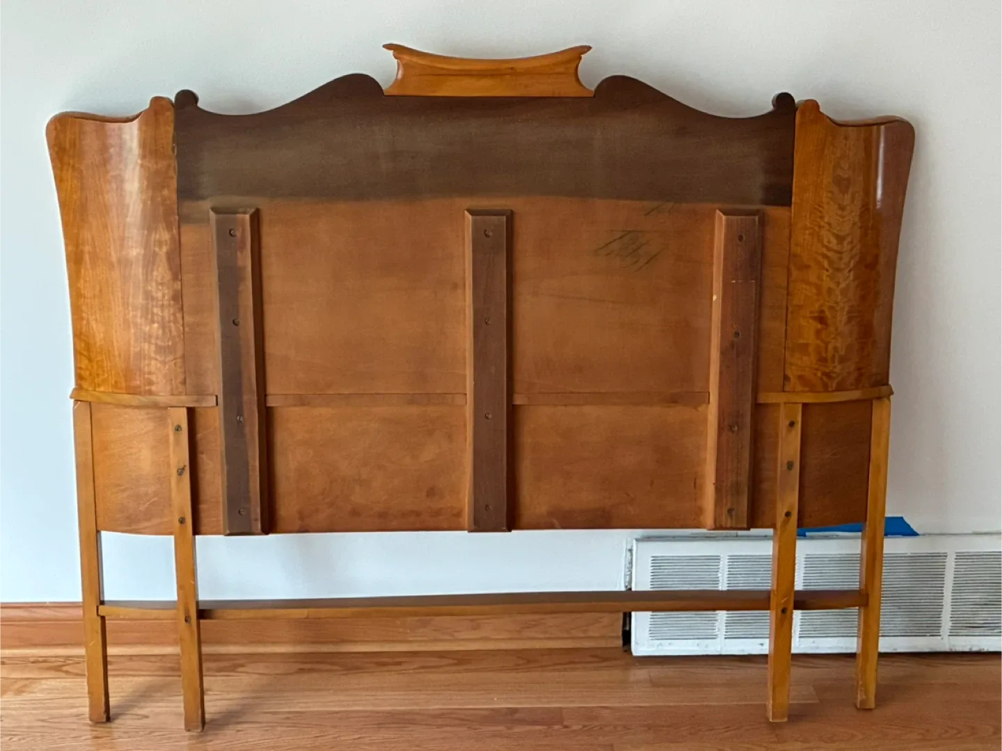 Antique Wooden Full Bed Frame - MUST PICK UP. image indicator(6)