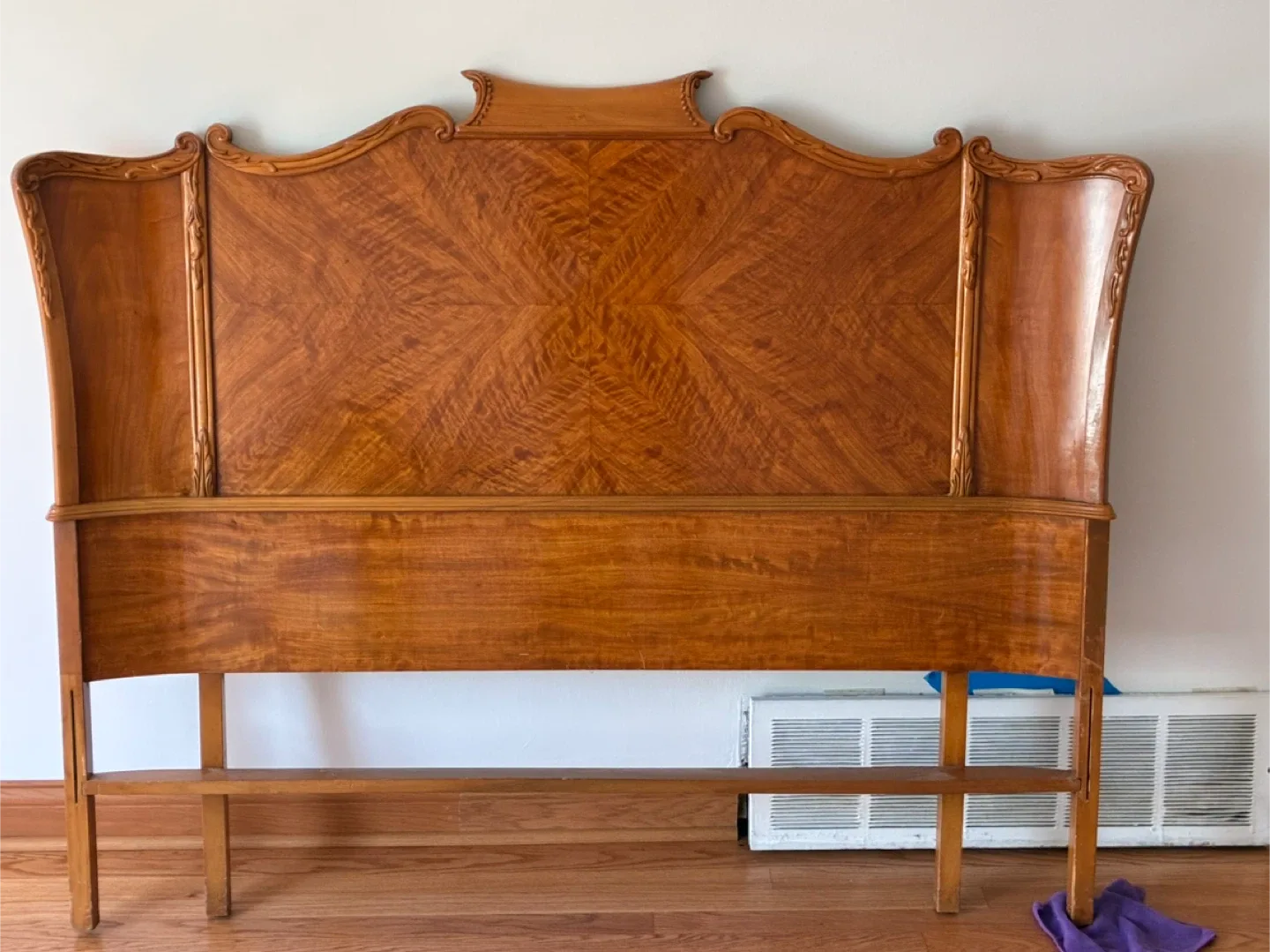 Antique Wooden Full Bed Frame - MUST PICK UP. image indicator(2)