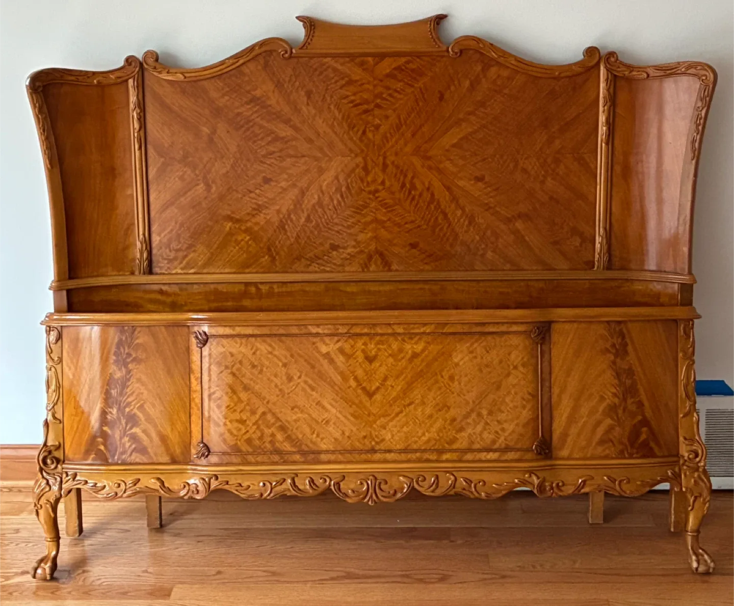 Antique Wooden Full Bed Frame - MUST PICK UP. image indicator(9)