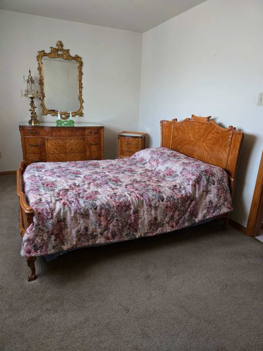 Antique Wooden Full Bed Frame - MUST PICK UP.