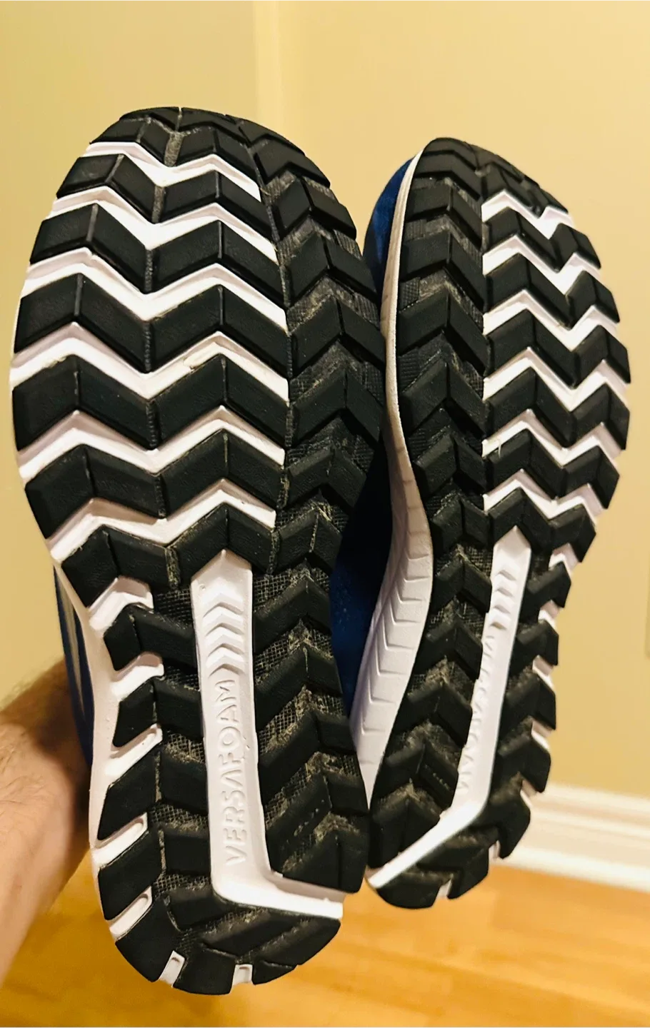 Saucony Men's size 9 image indicator(6)